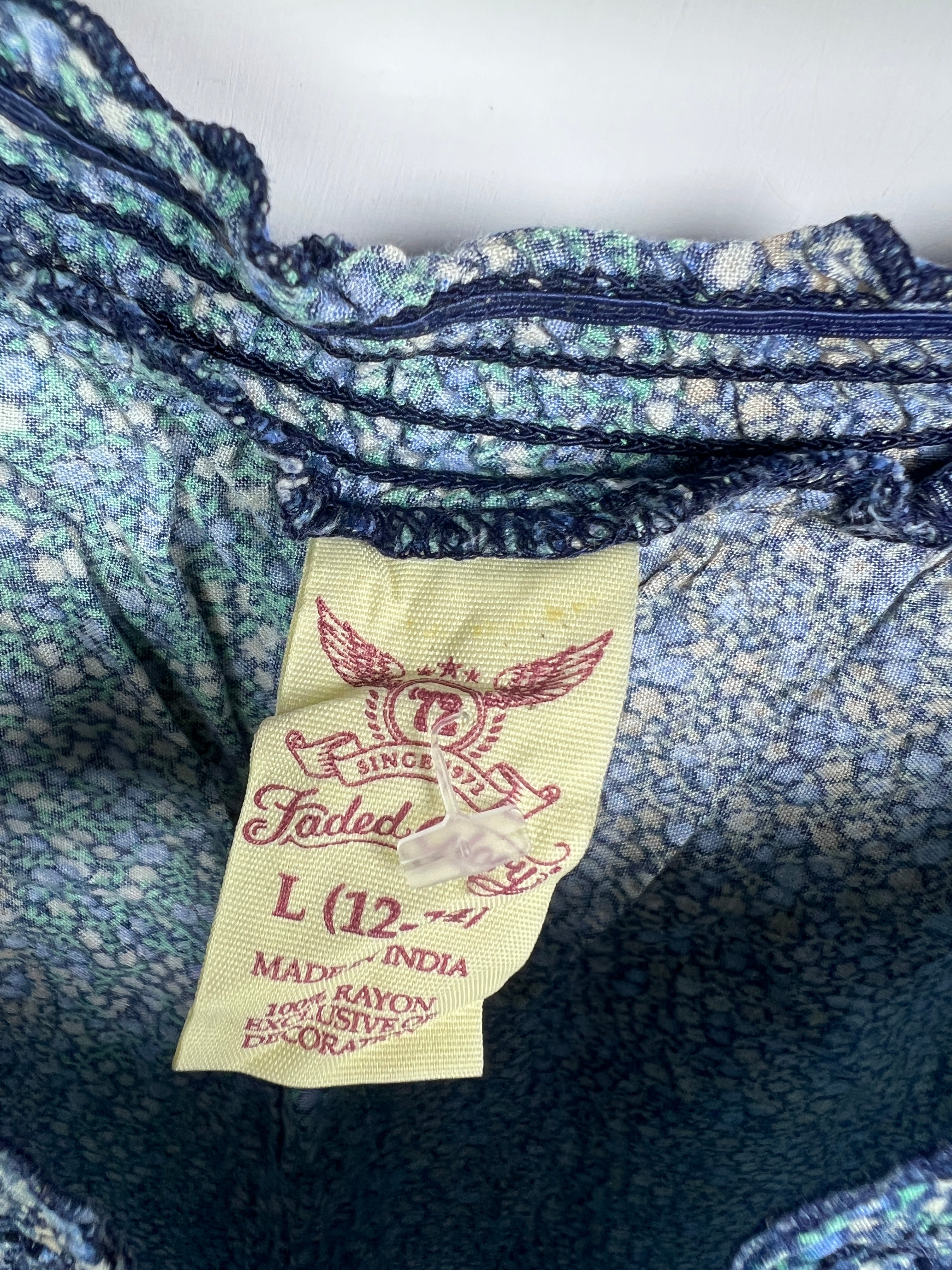 Faded Glory Blouse (Women) (Medium-Large)