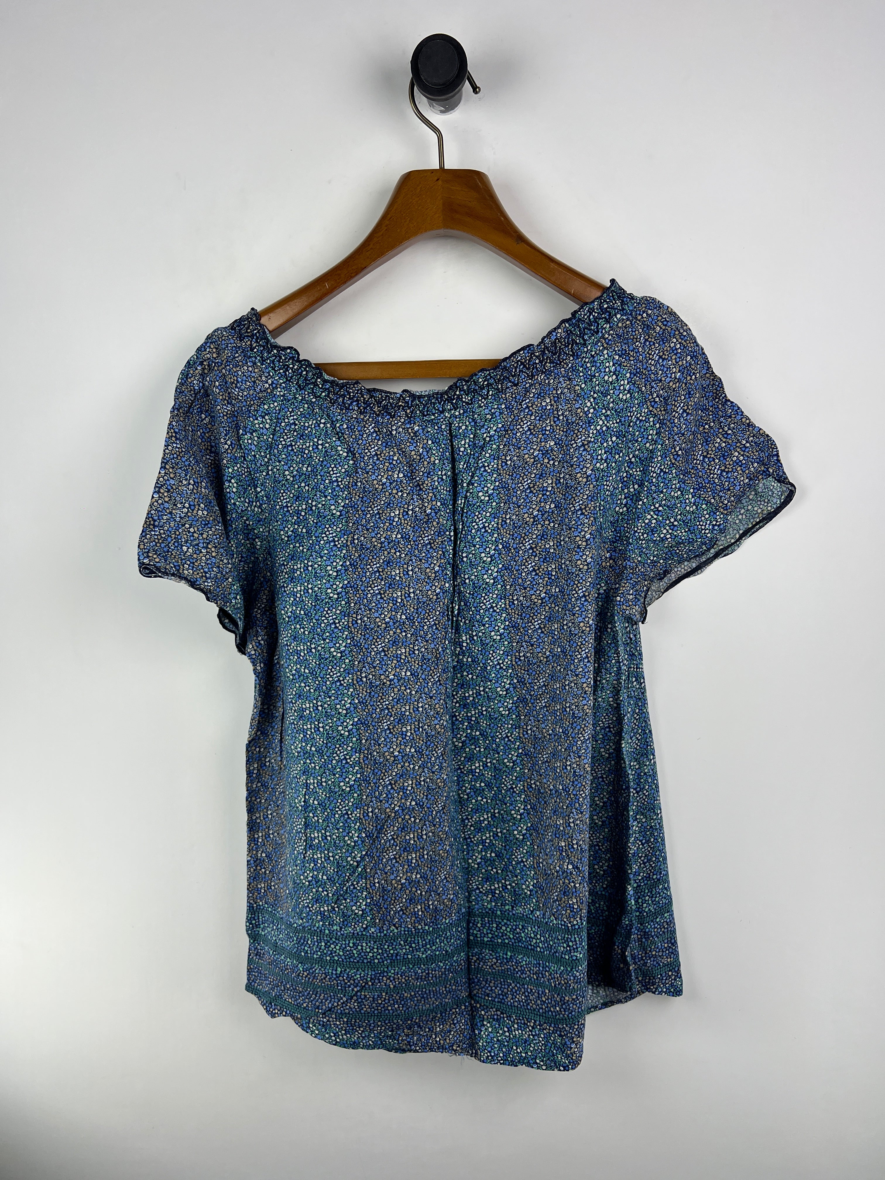 Faded Glory Blouse (Women) (Medium-Large)