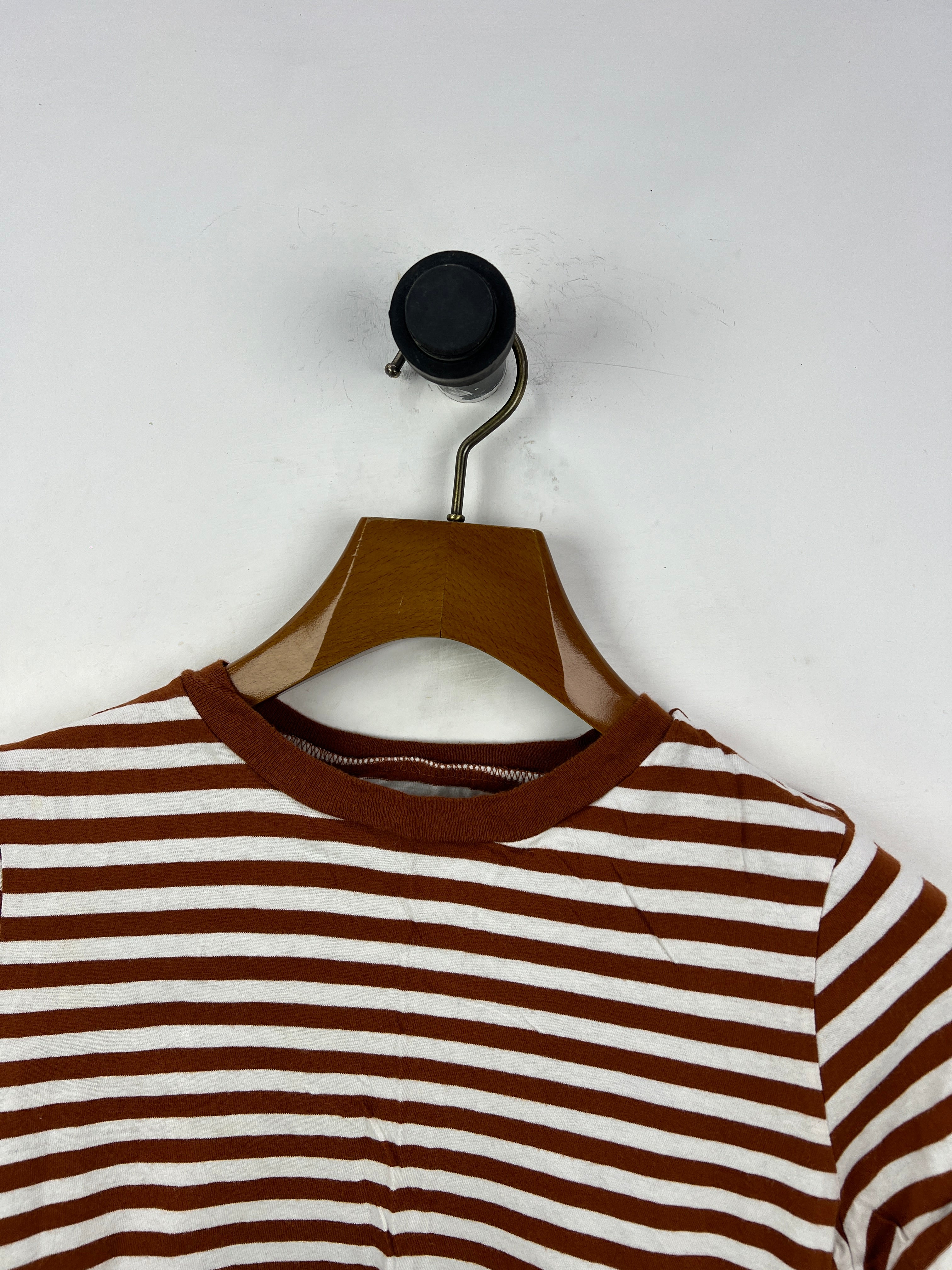T-Shirt (Women) (Small-Medium)