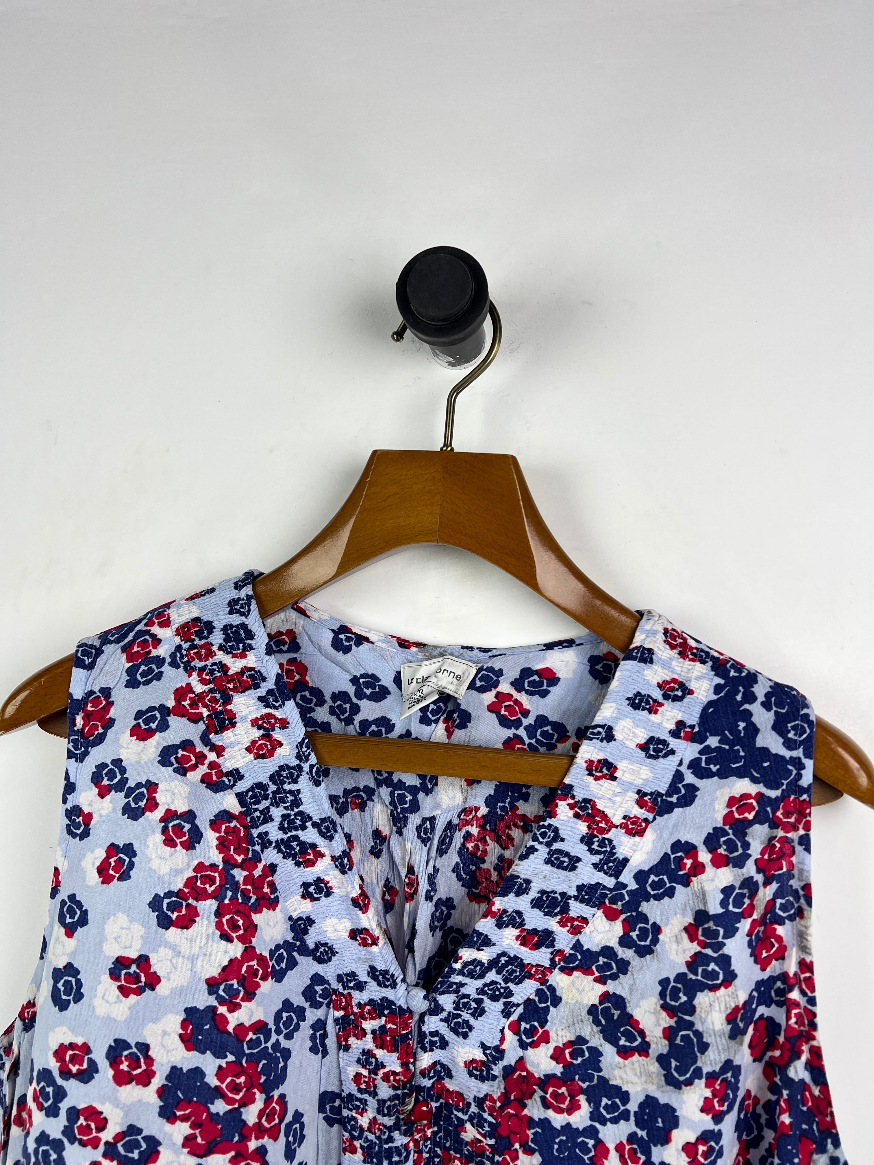 Liz Blouse (Women) (Large/X-Large)