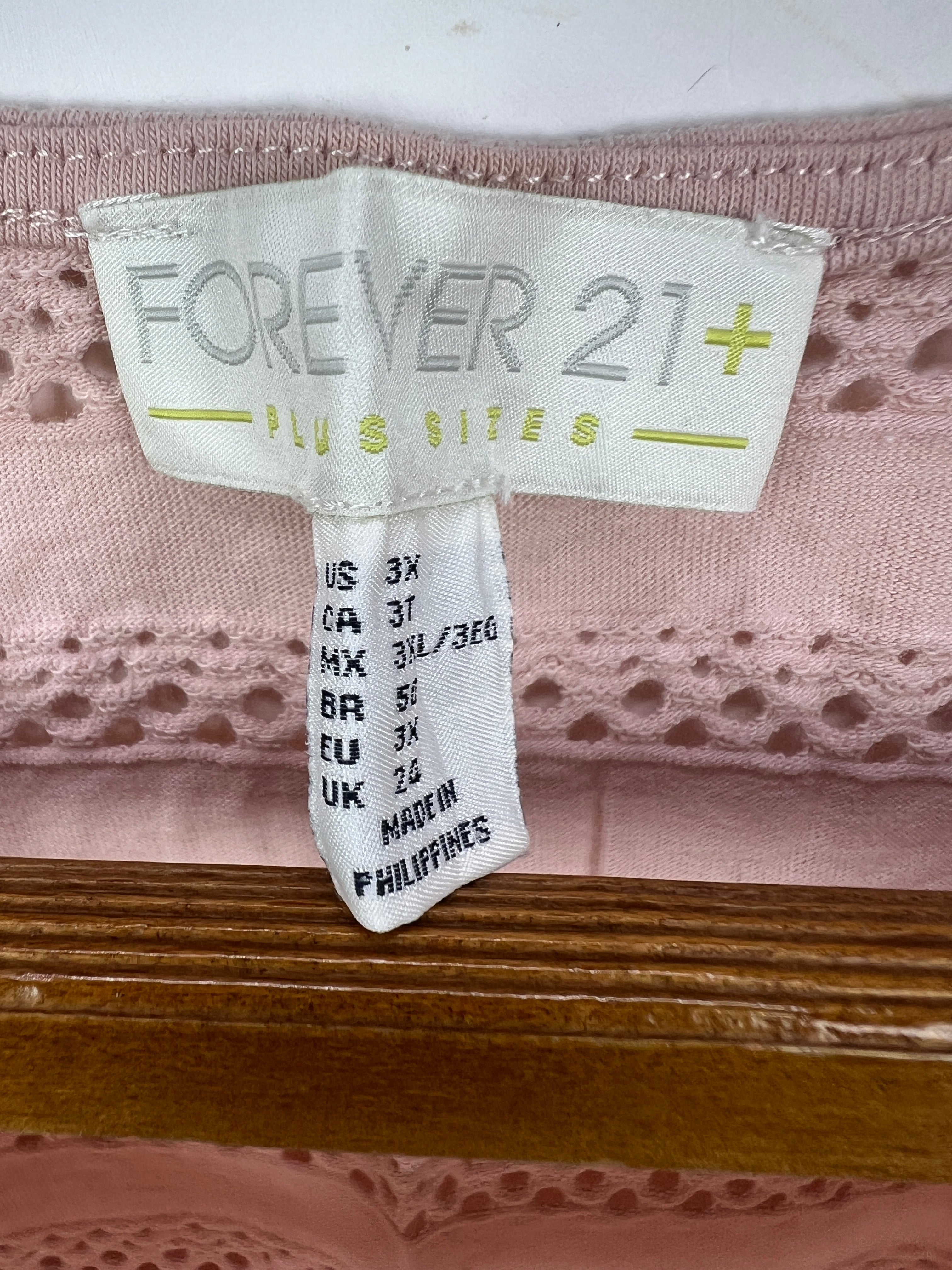 Forever 21 Tank Top (Women) (X-Large)