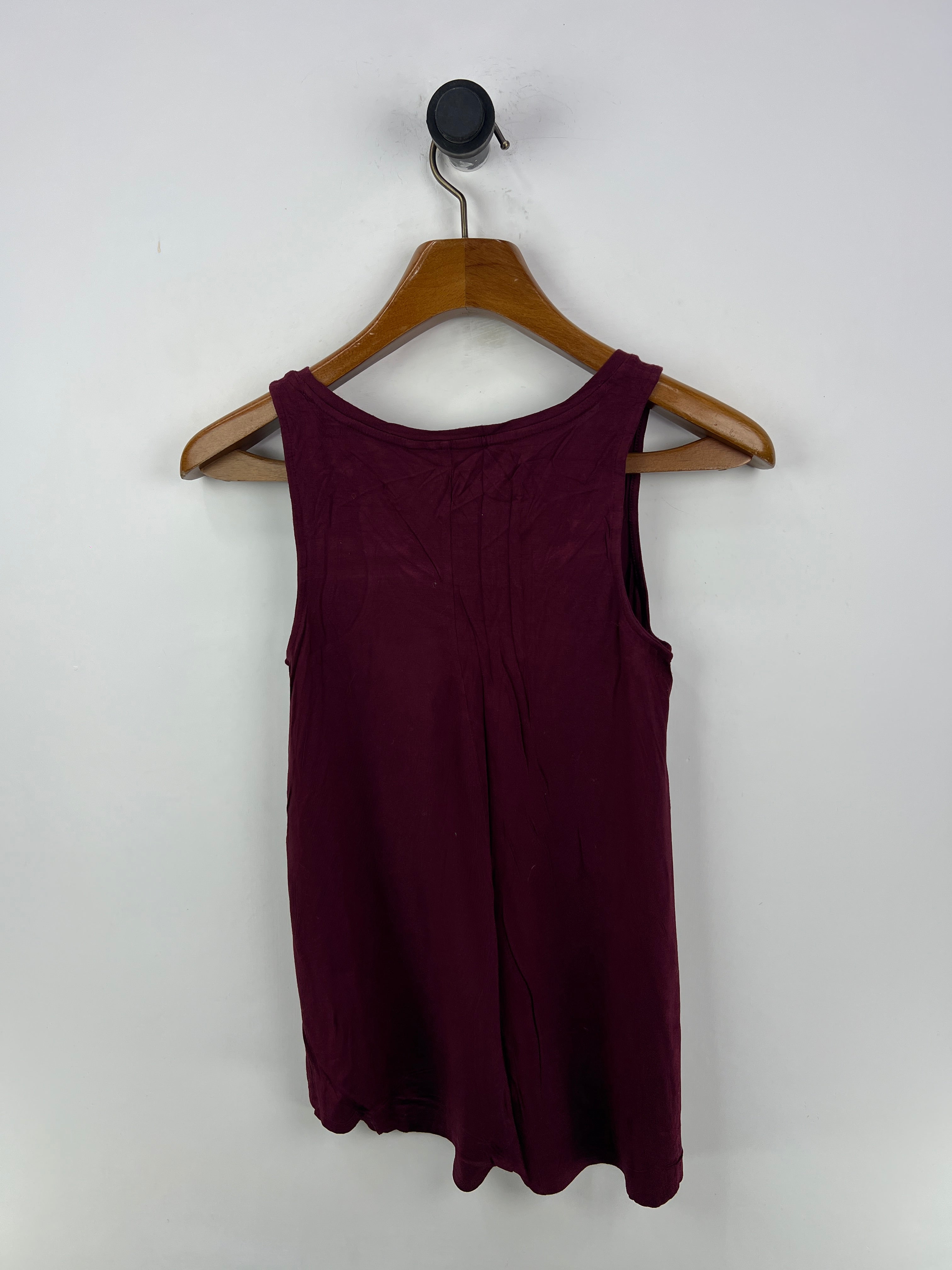 Old Navy Tank Top (Women) (Medium)