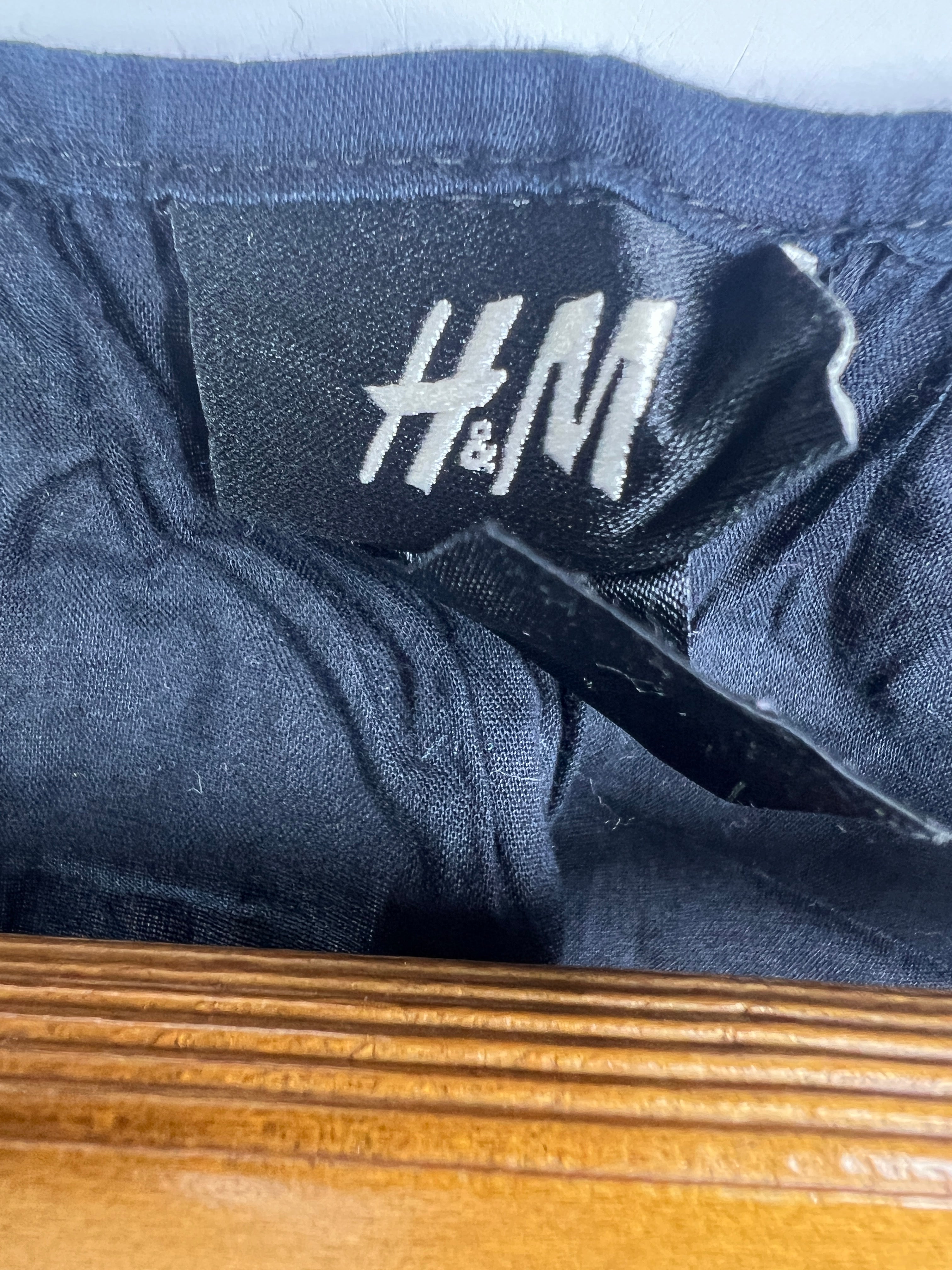 H&M Blouse (Women) (Small-Medium)