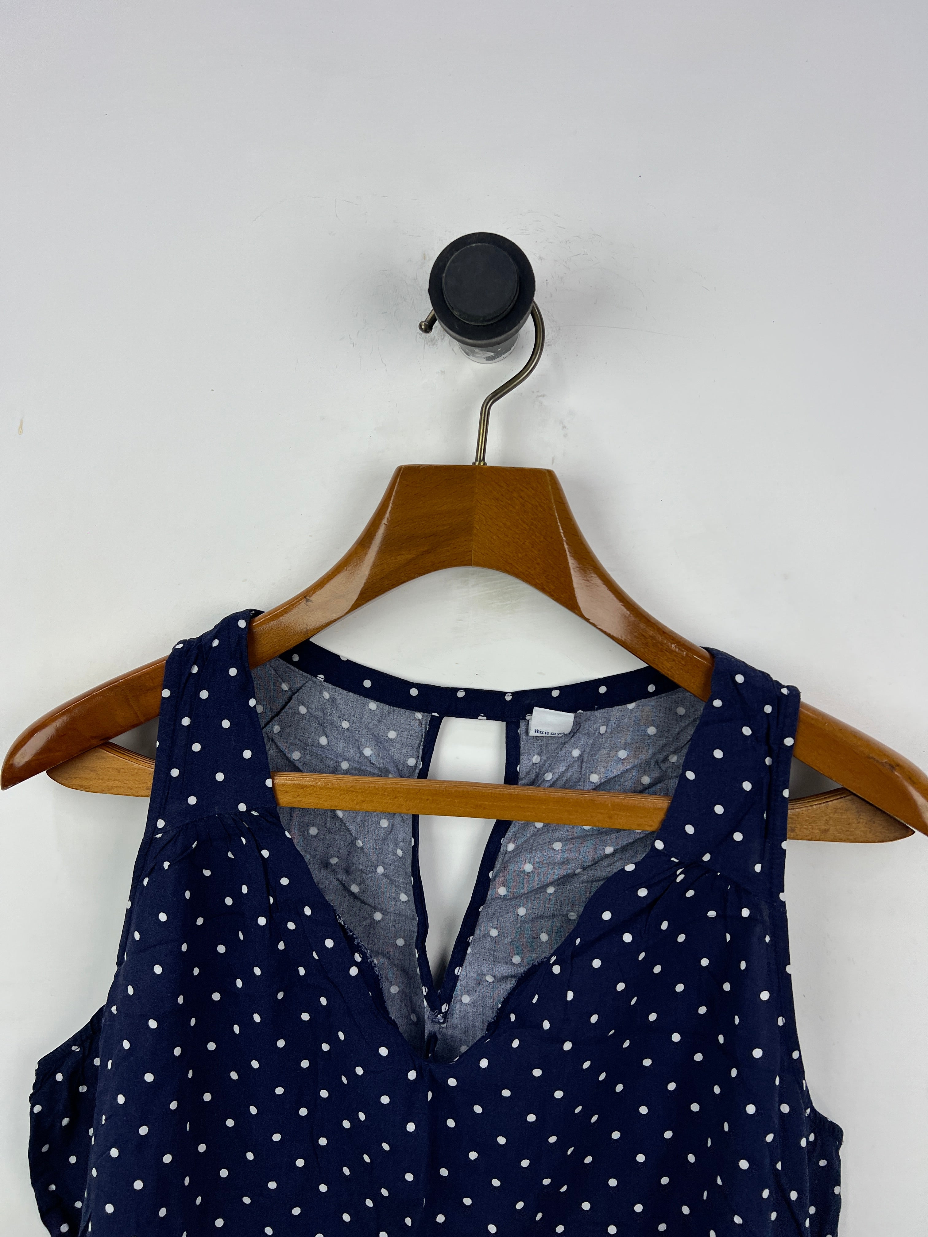 Old Navy Tank Top (Women) (Medium)