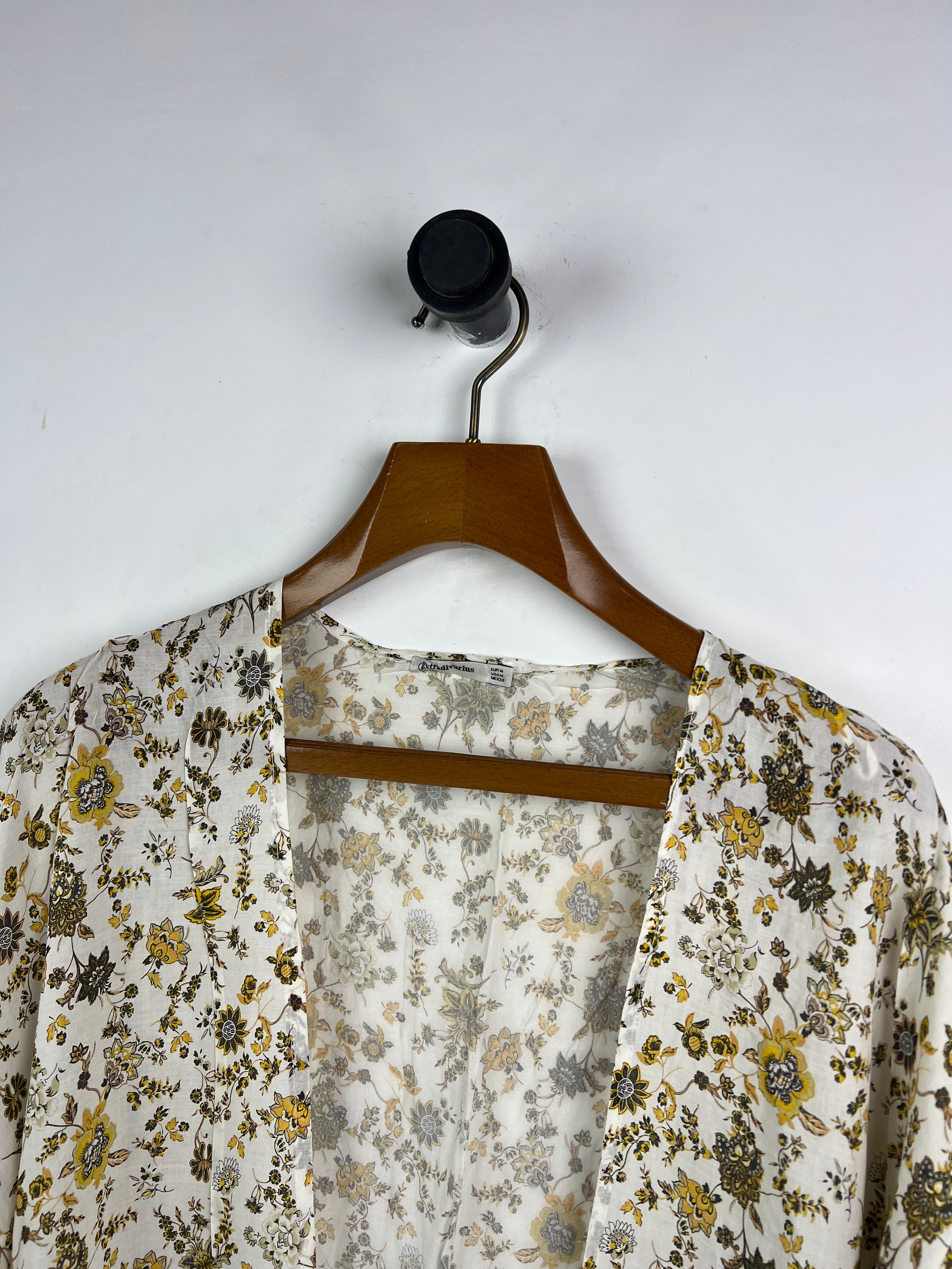 Stardivarius Cardigan (Women) (Medium-Large)