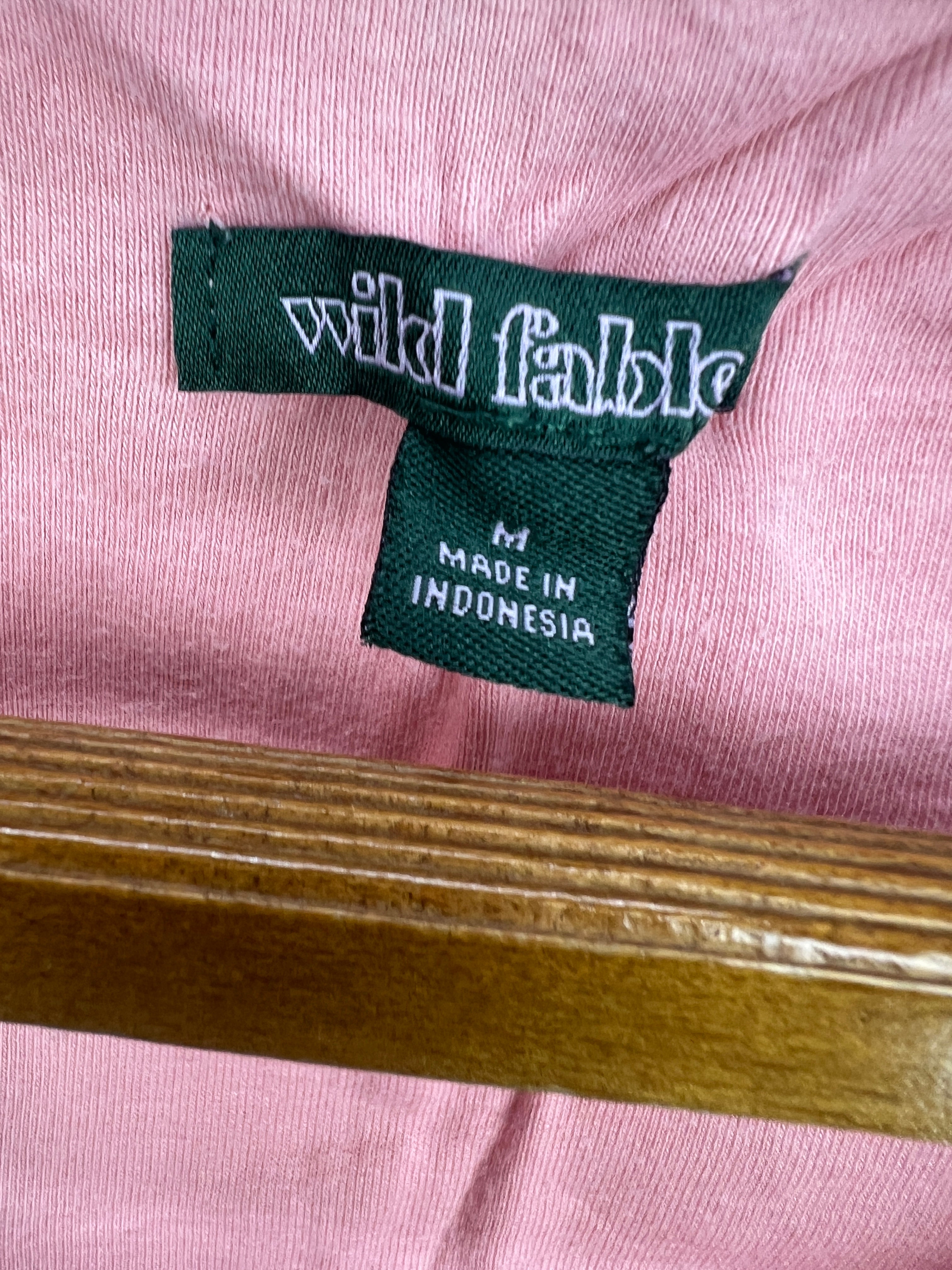 Wild Fable T-Shirt (Women) (Medium)