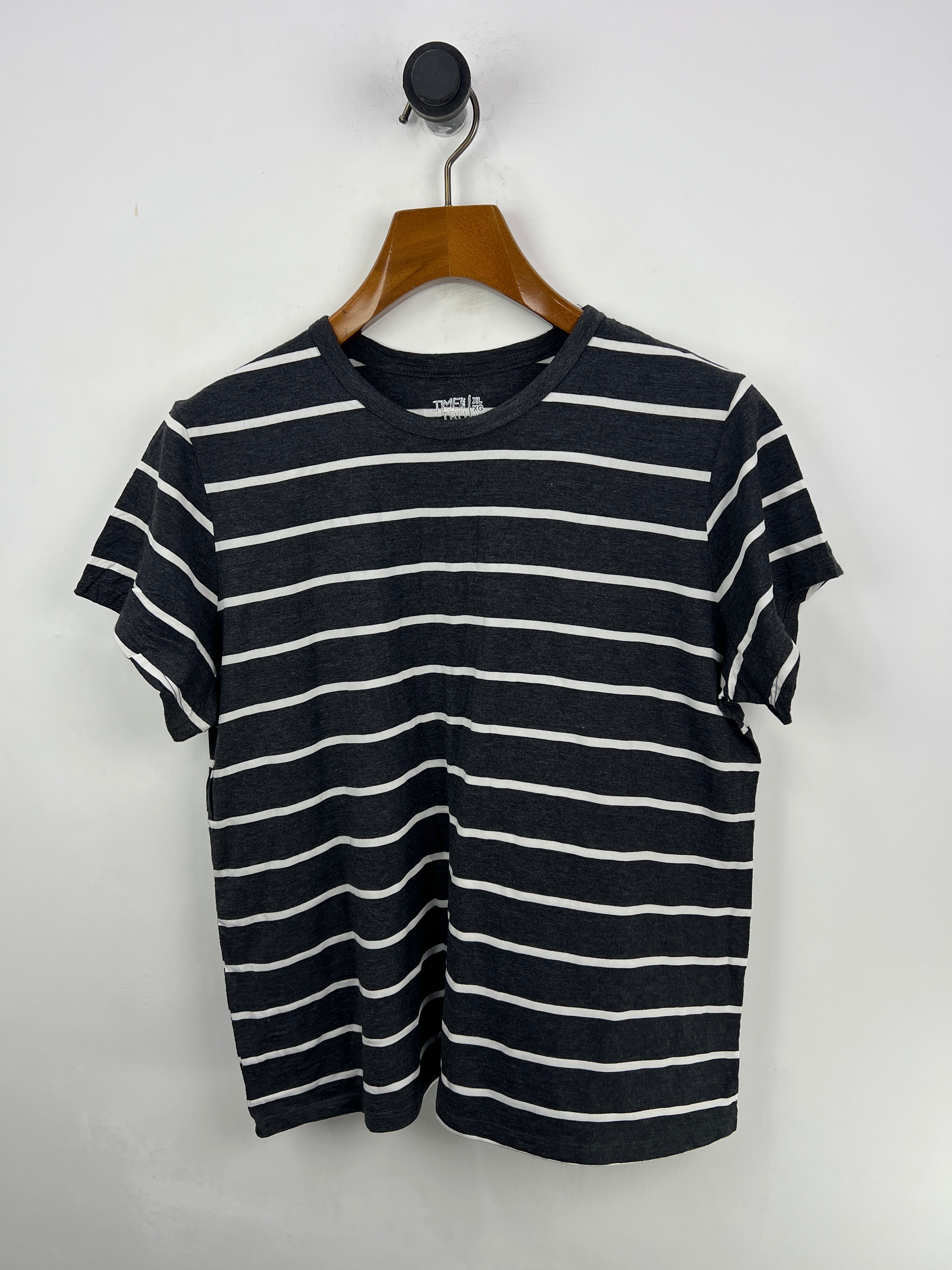Time & Tru T-Shirt (Women) (Large/X-Large)