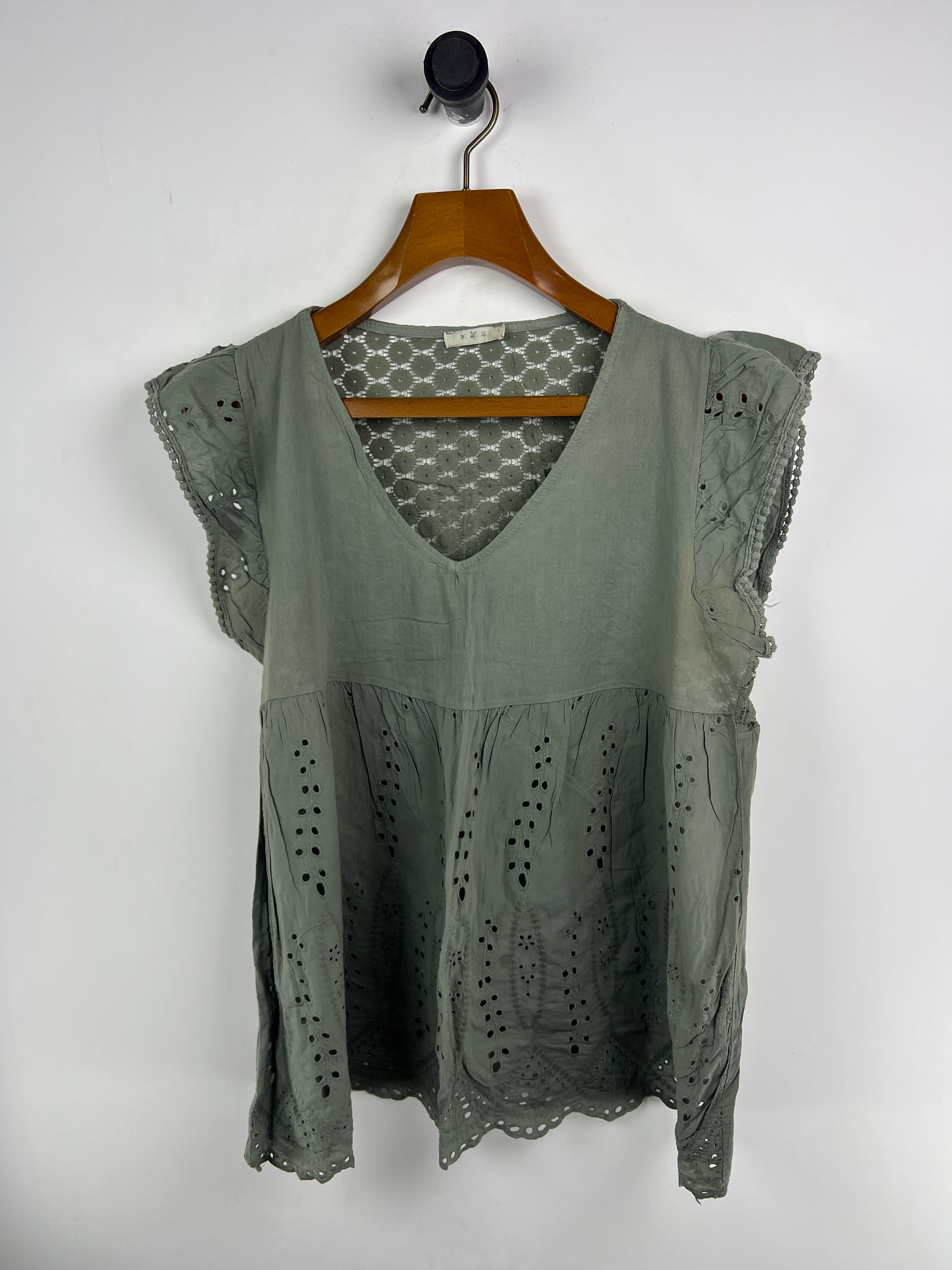 Blouse (Women) (Medium)