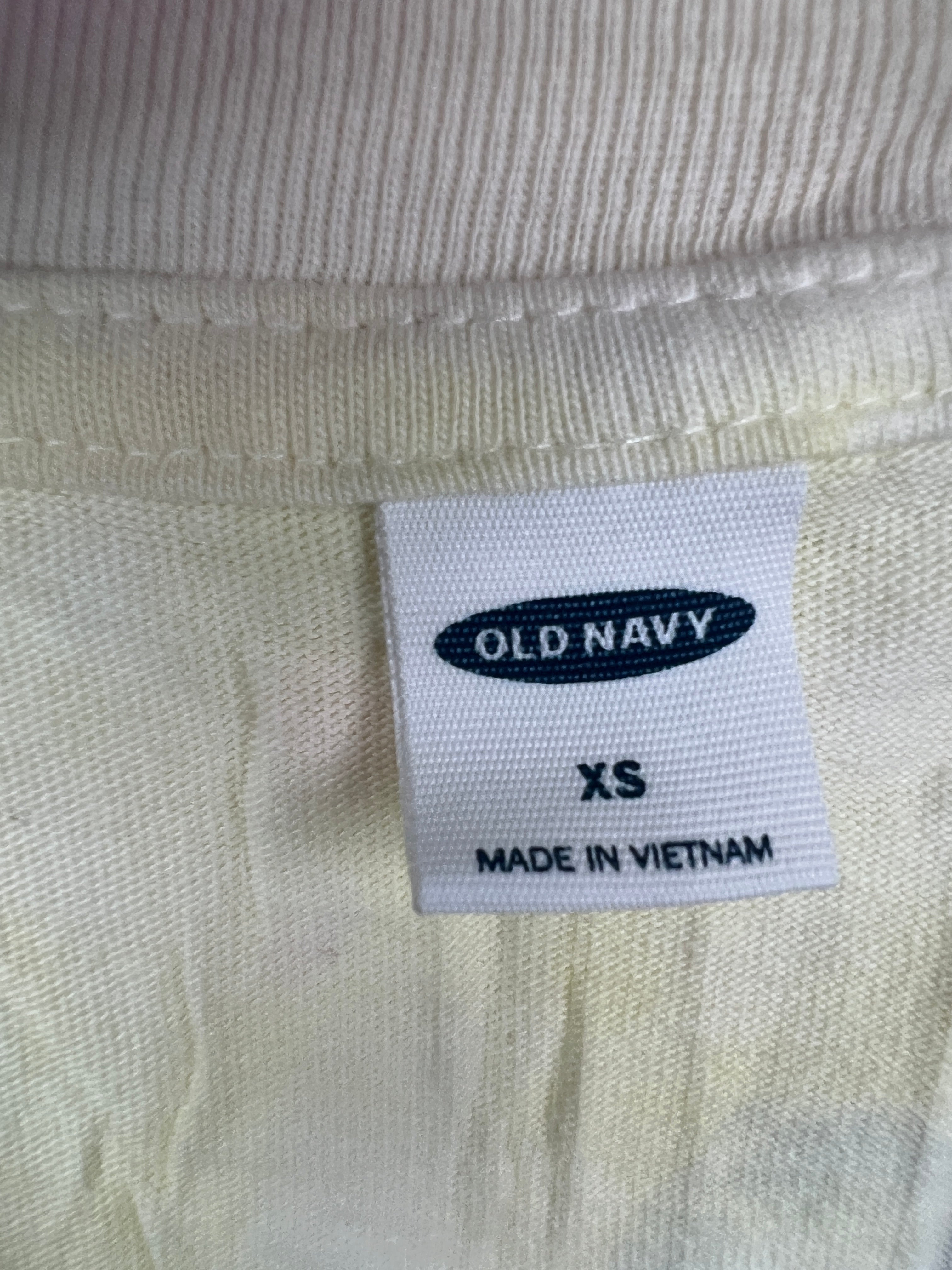 Old Navy T-Shirt (Women) (X-Small)