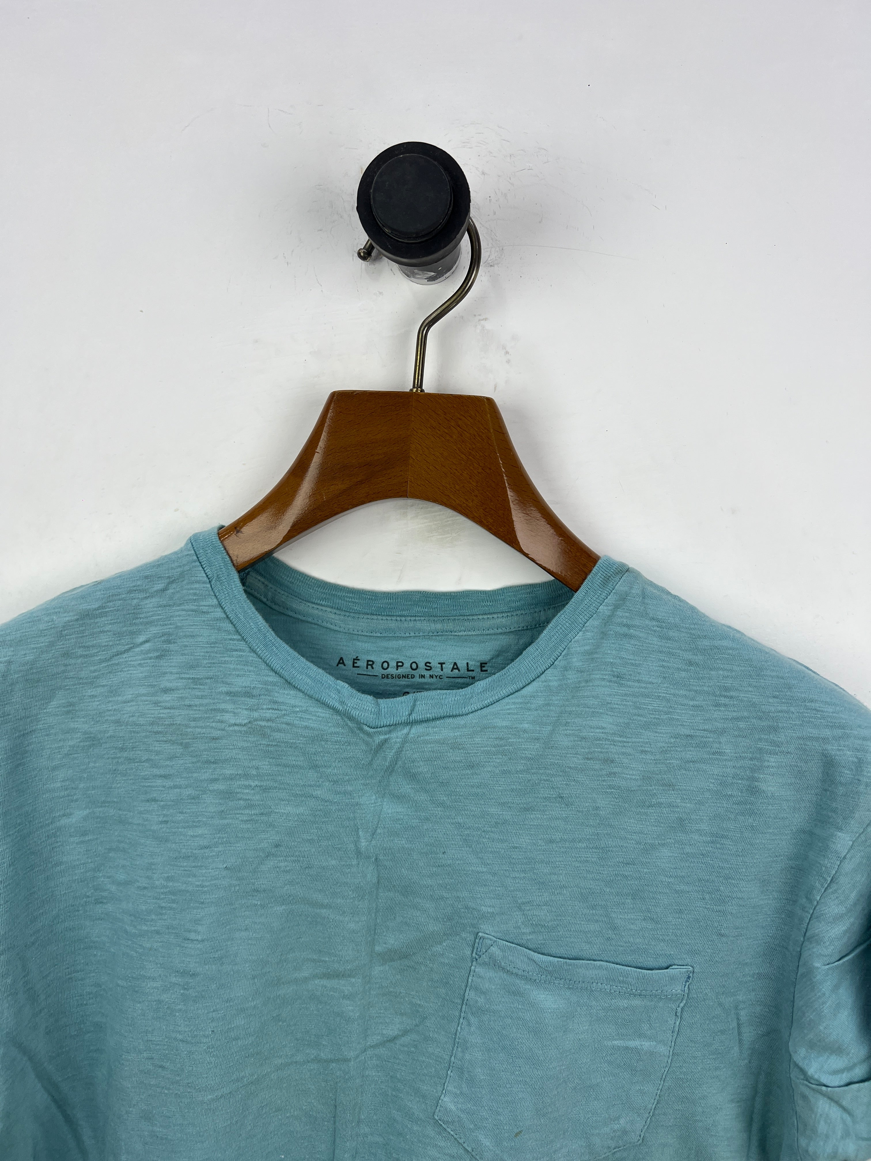 Aeropostale T-Shirt (Women) (Small)