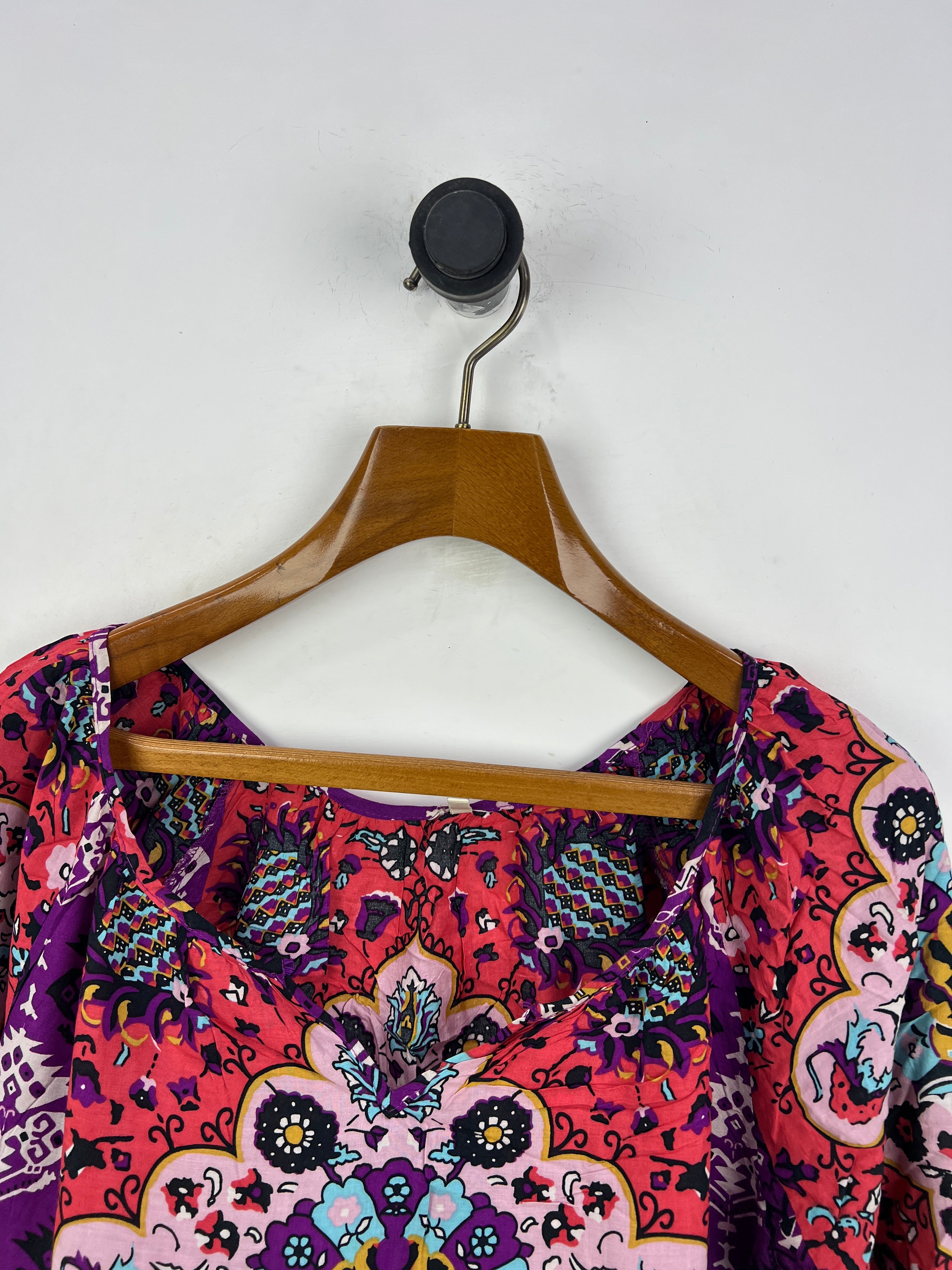 Blouse (Women) (Medium)