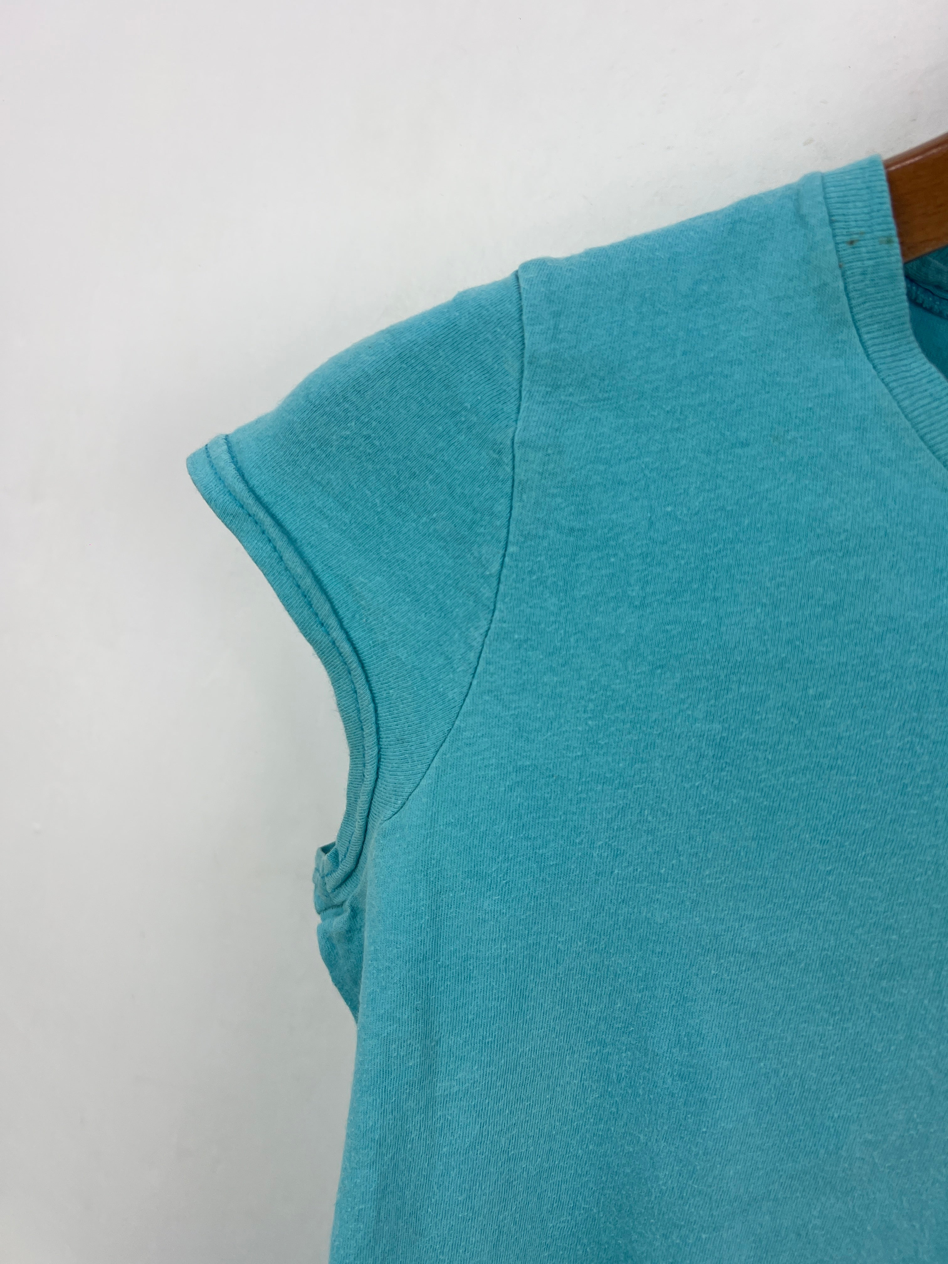 Hanes T-Shirt (Women) (Small)