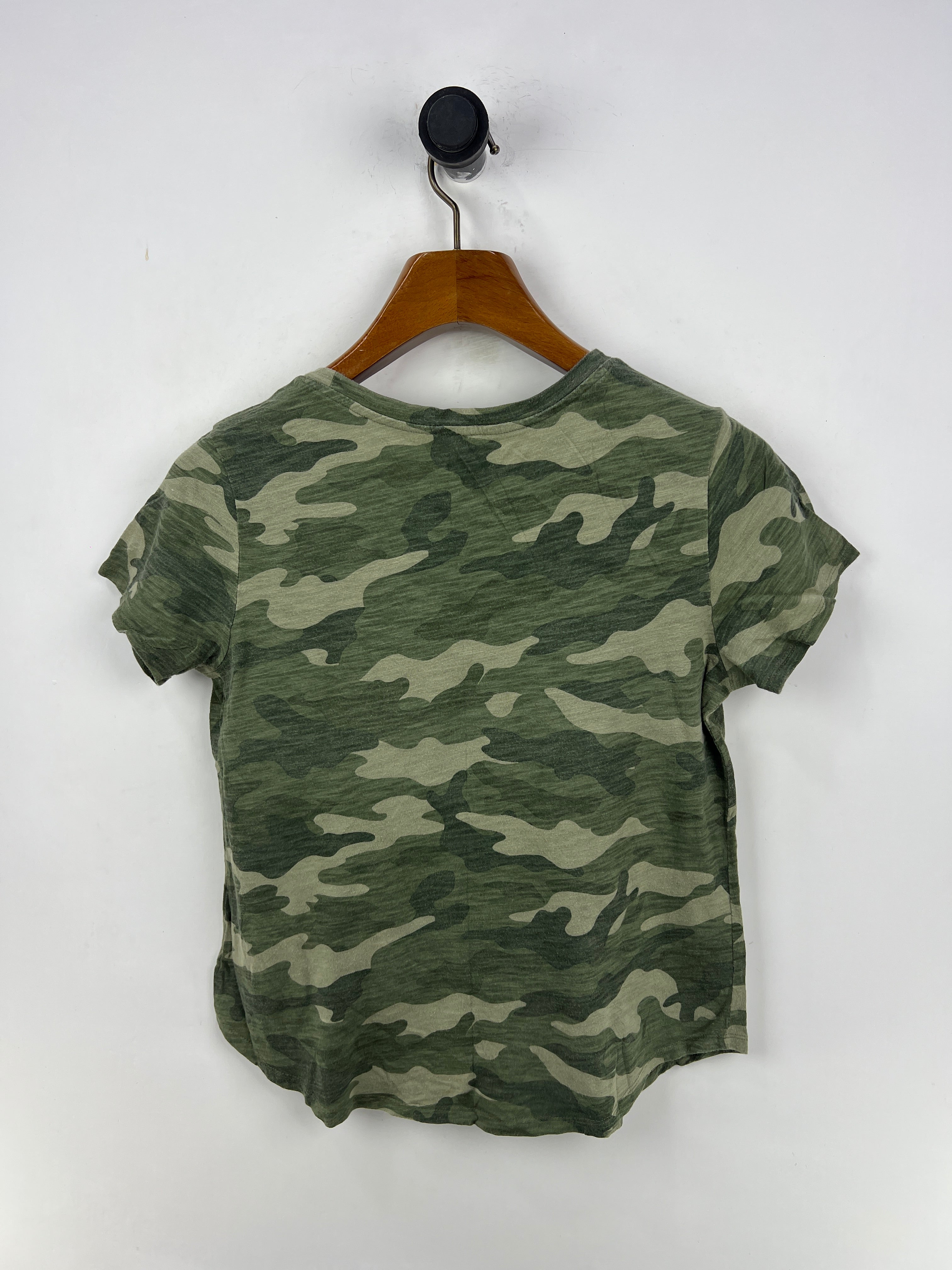 Old Navy T-Shirt (Women) (Small)