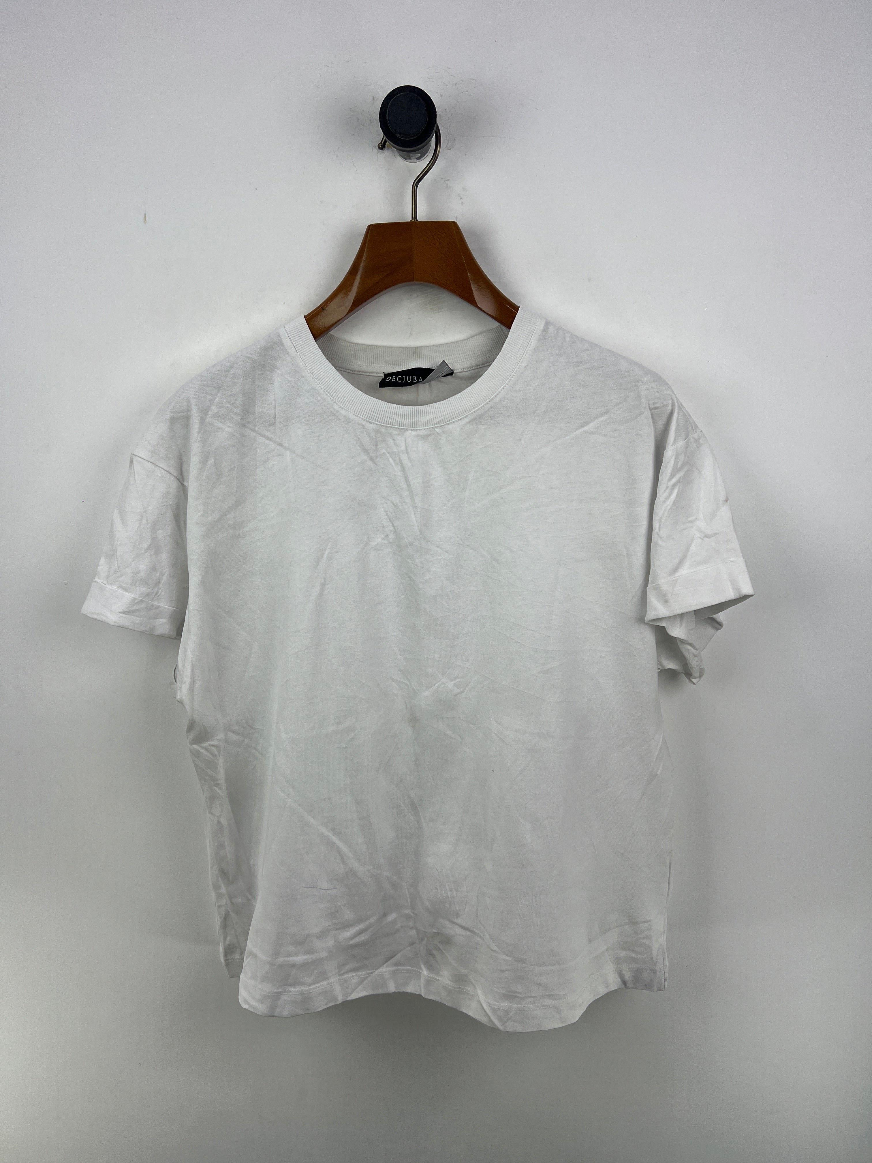 Decjuba T-Shirt (Women) (Medium-Large)