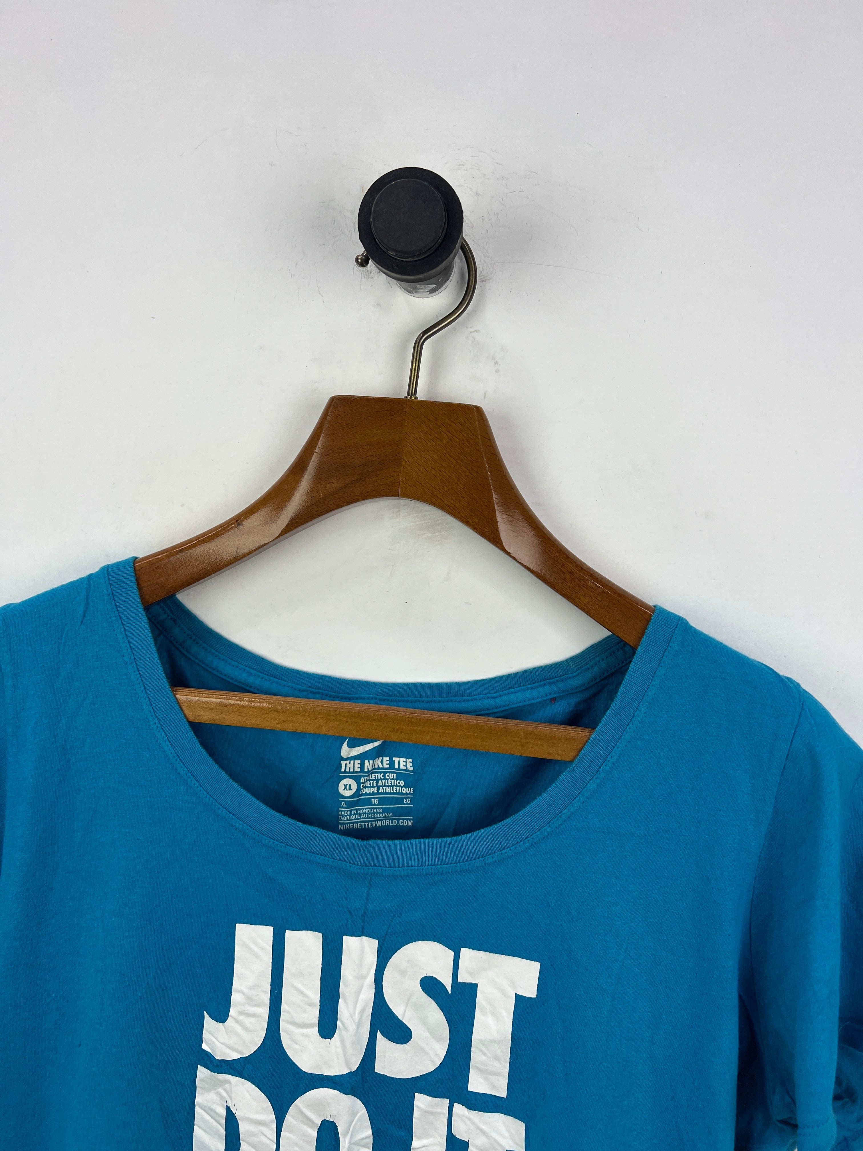 Nike T-Shirt (Women) (Large/X-Large)