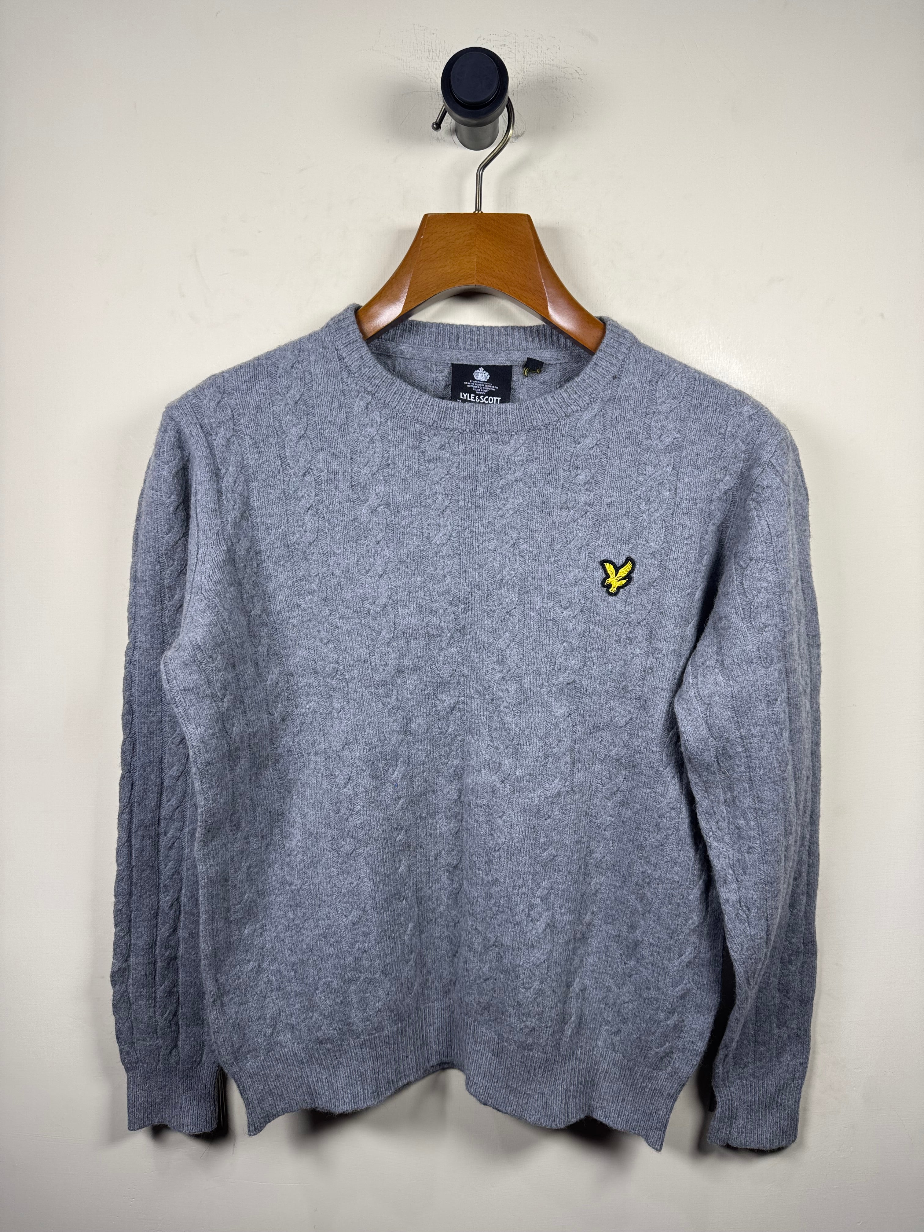 Lyle & Scott Cable Knitted Sweater (Medium)
