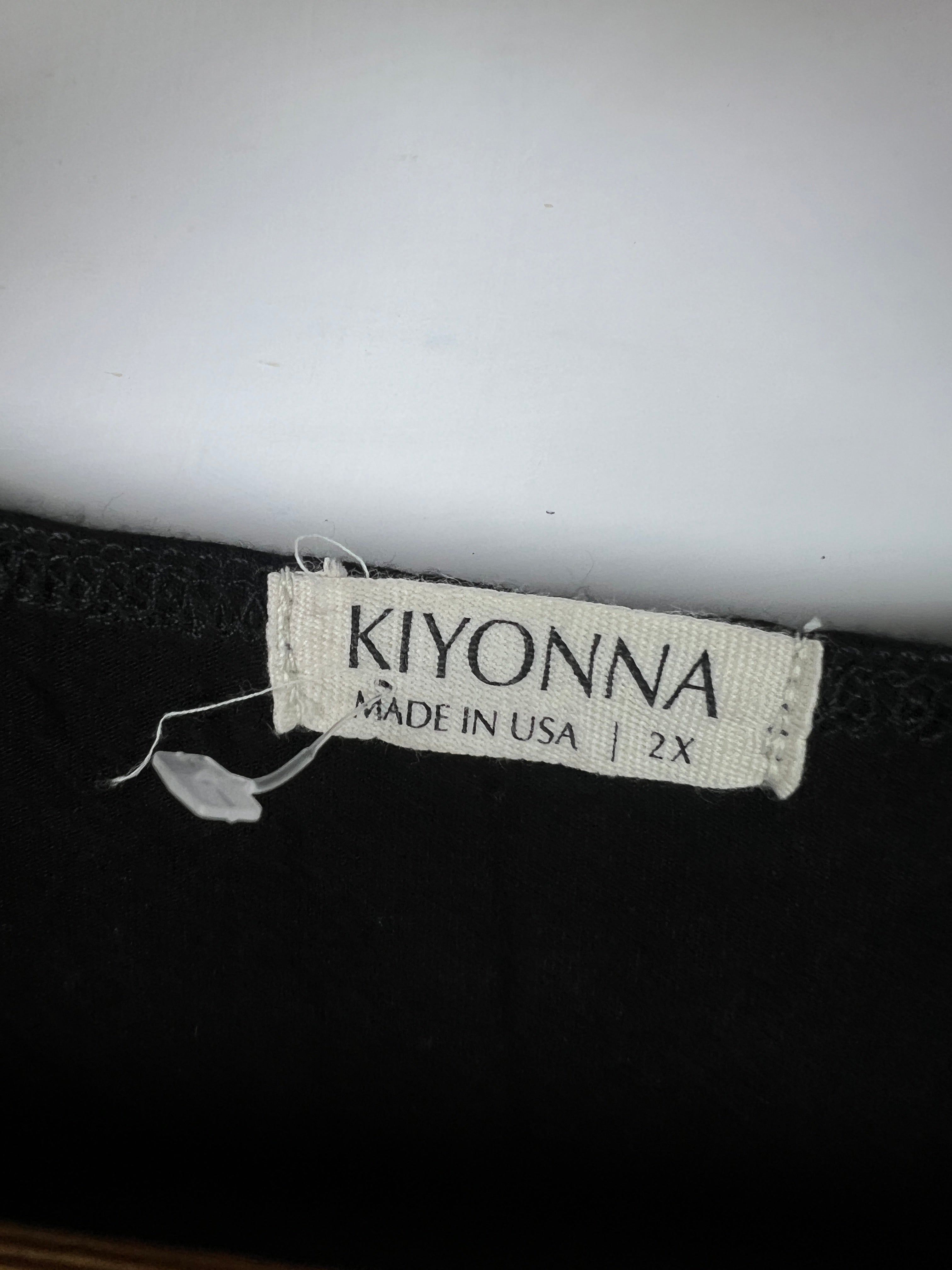 Kiyonna Blouse (Women) (Medium-Large)