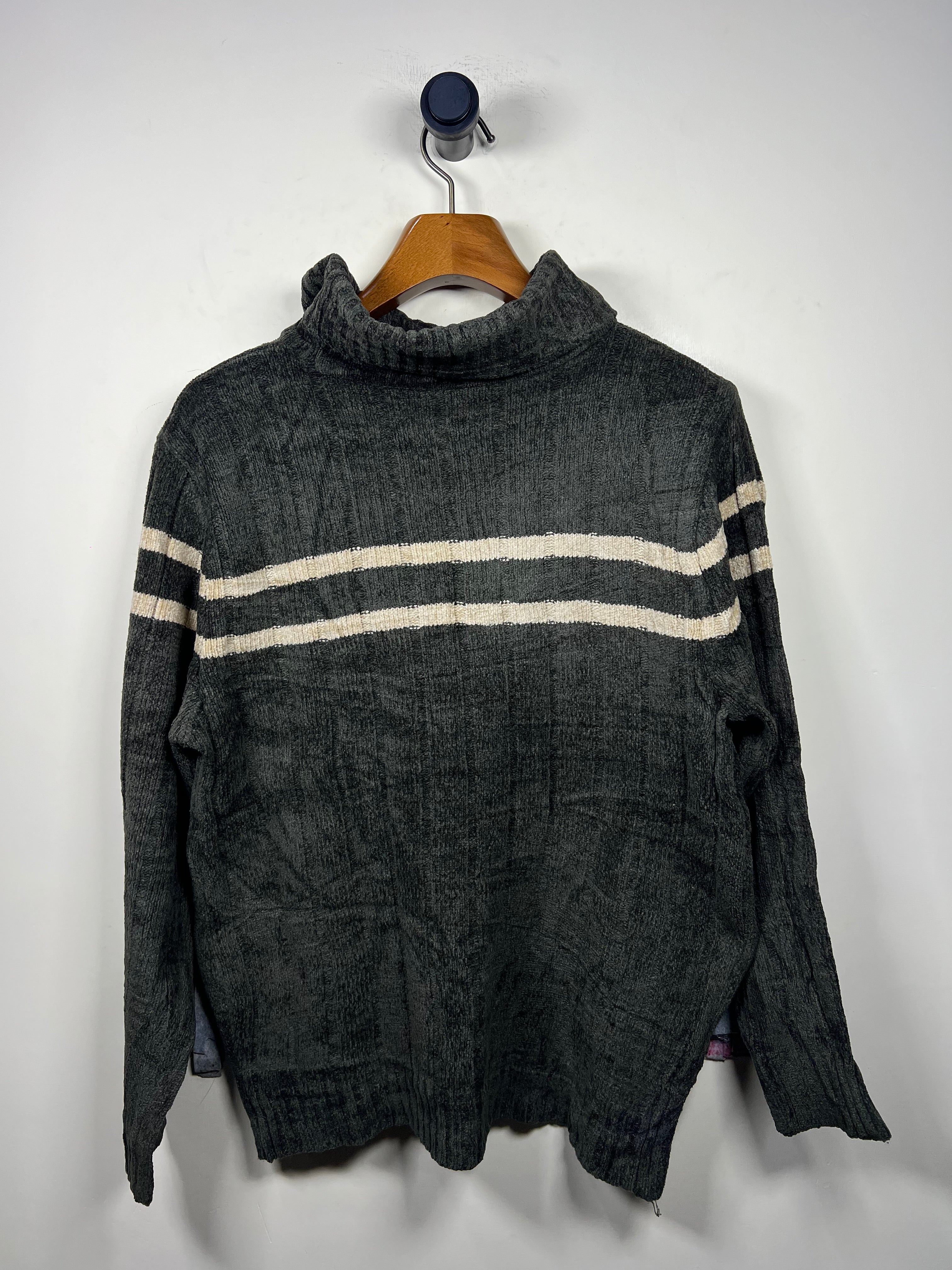 Crocodile Turtle Neck Sweater (Medium)
