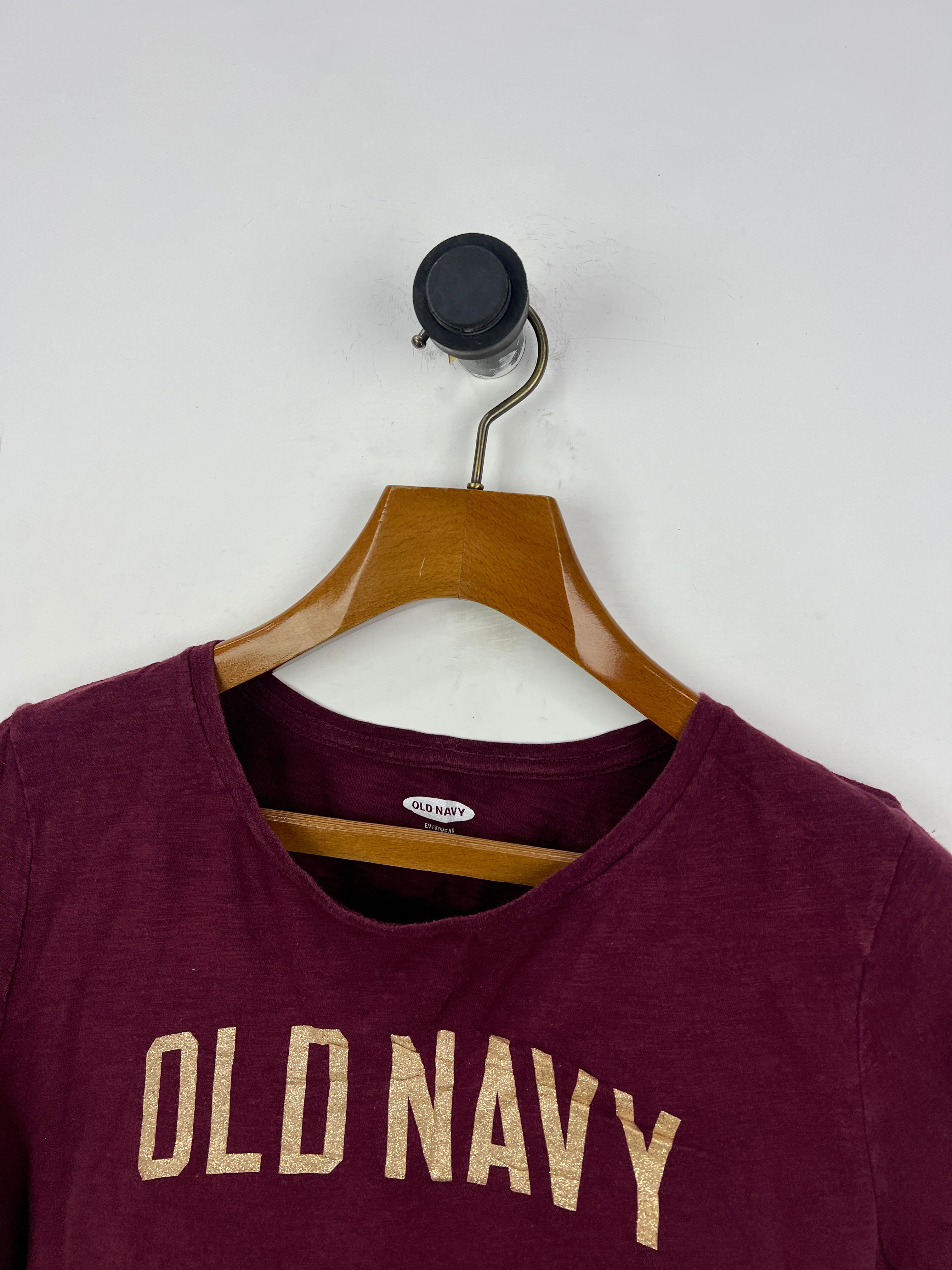 Old Navy T-Shirt (Women) (Medium)
