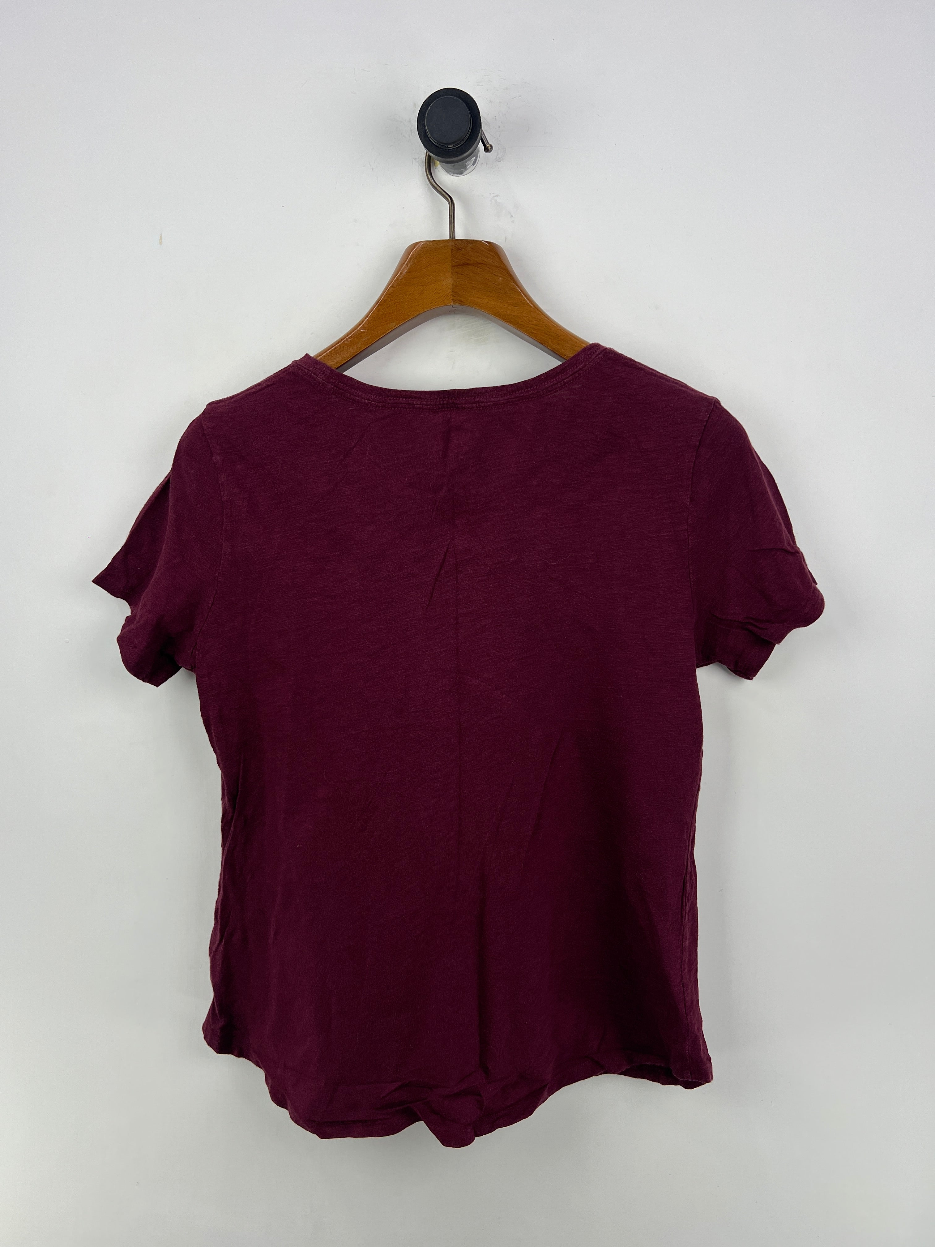 Old Navy T-Shirt (Women) (Medium)
