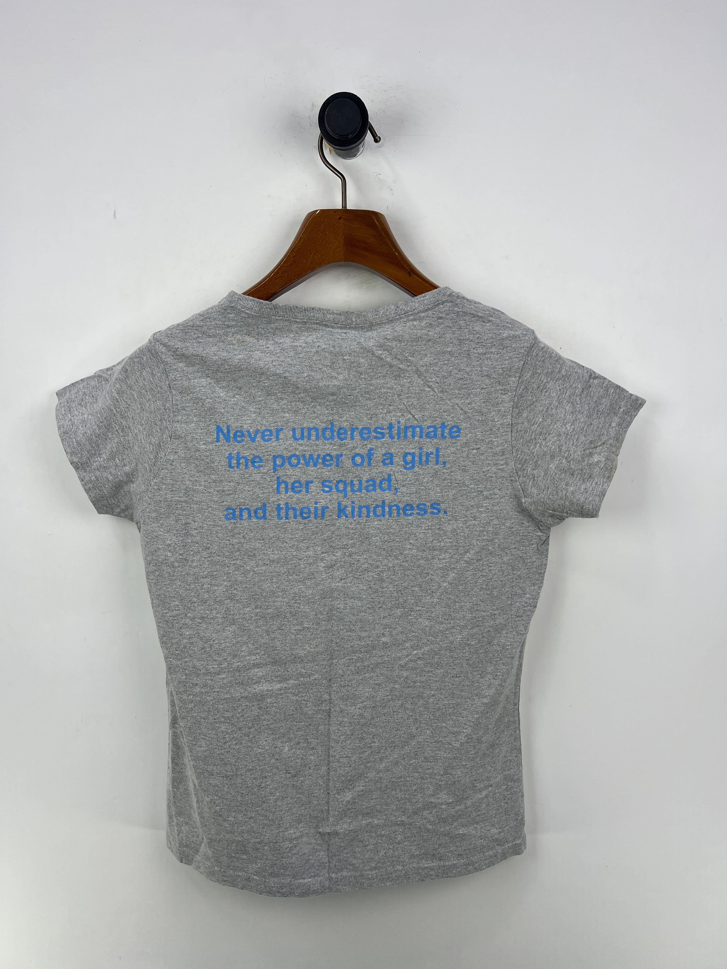 Gildan T-Shirt (Women) (Small-Medium)