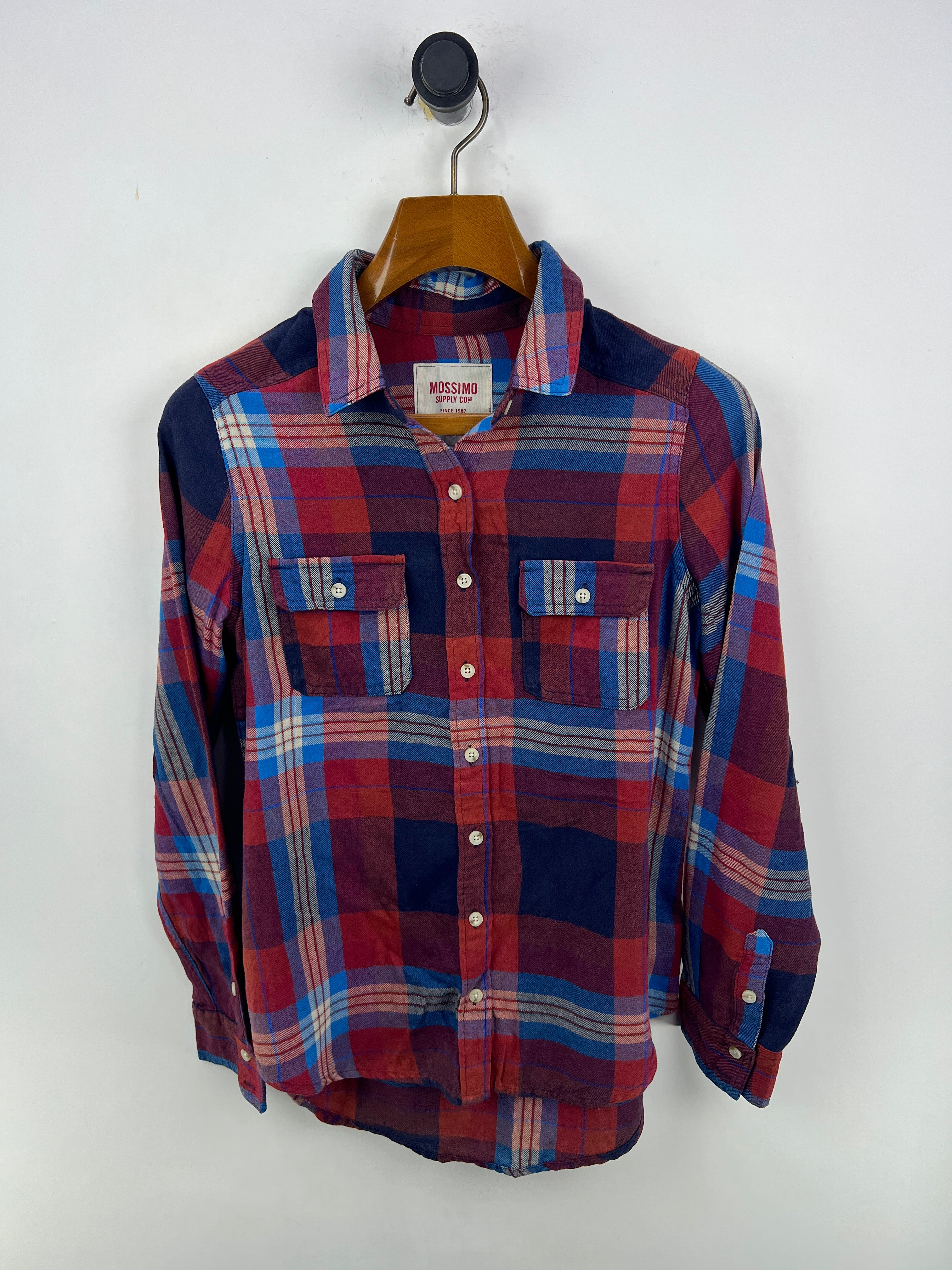 Mossimo Shirt (Women) (Medium-Large)