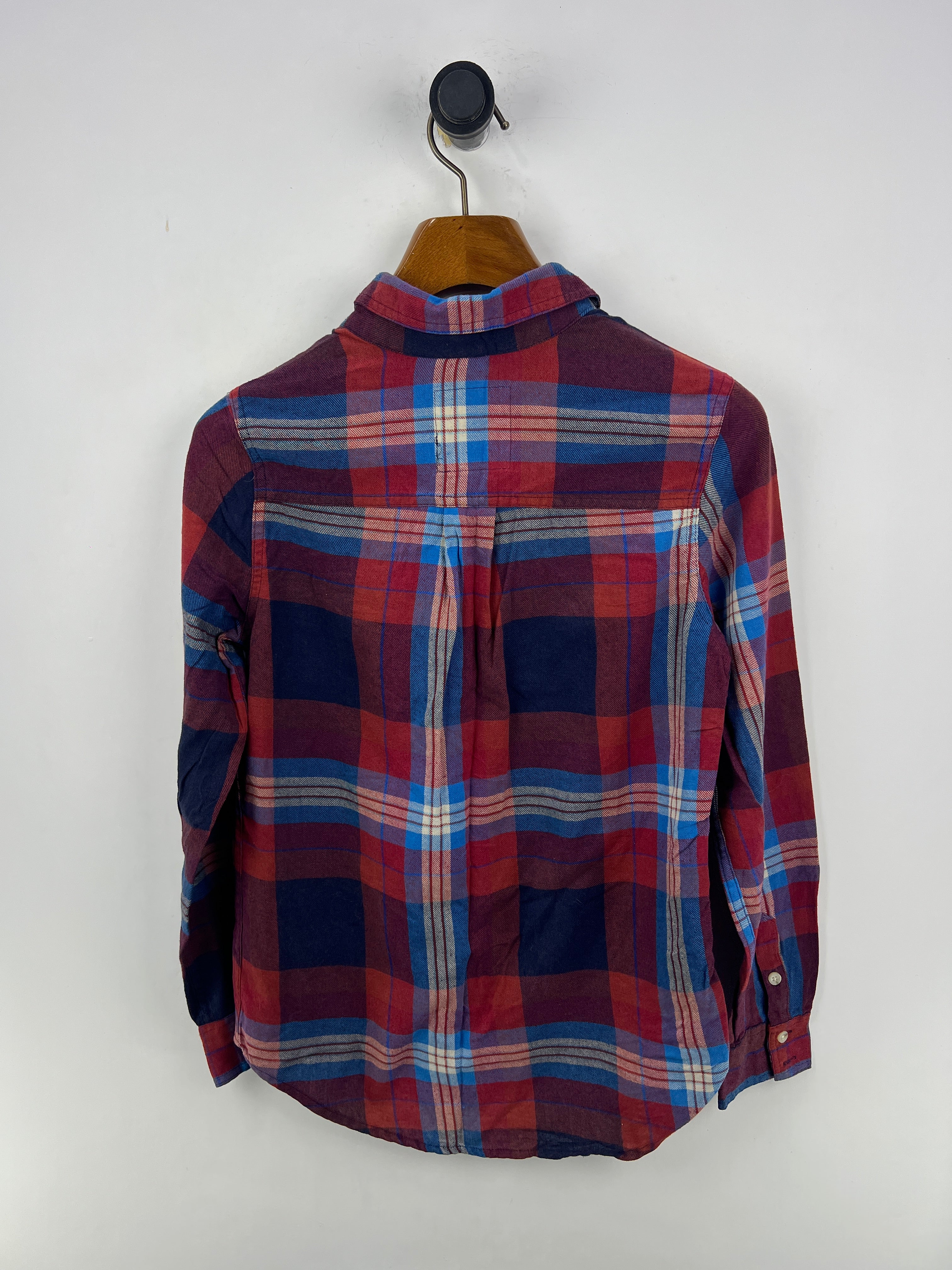 Mossimo Shirt (Women) (Medium-Large)