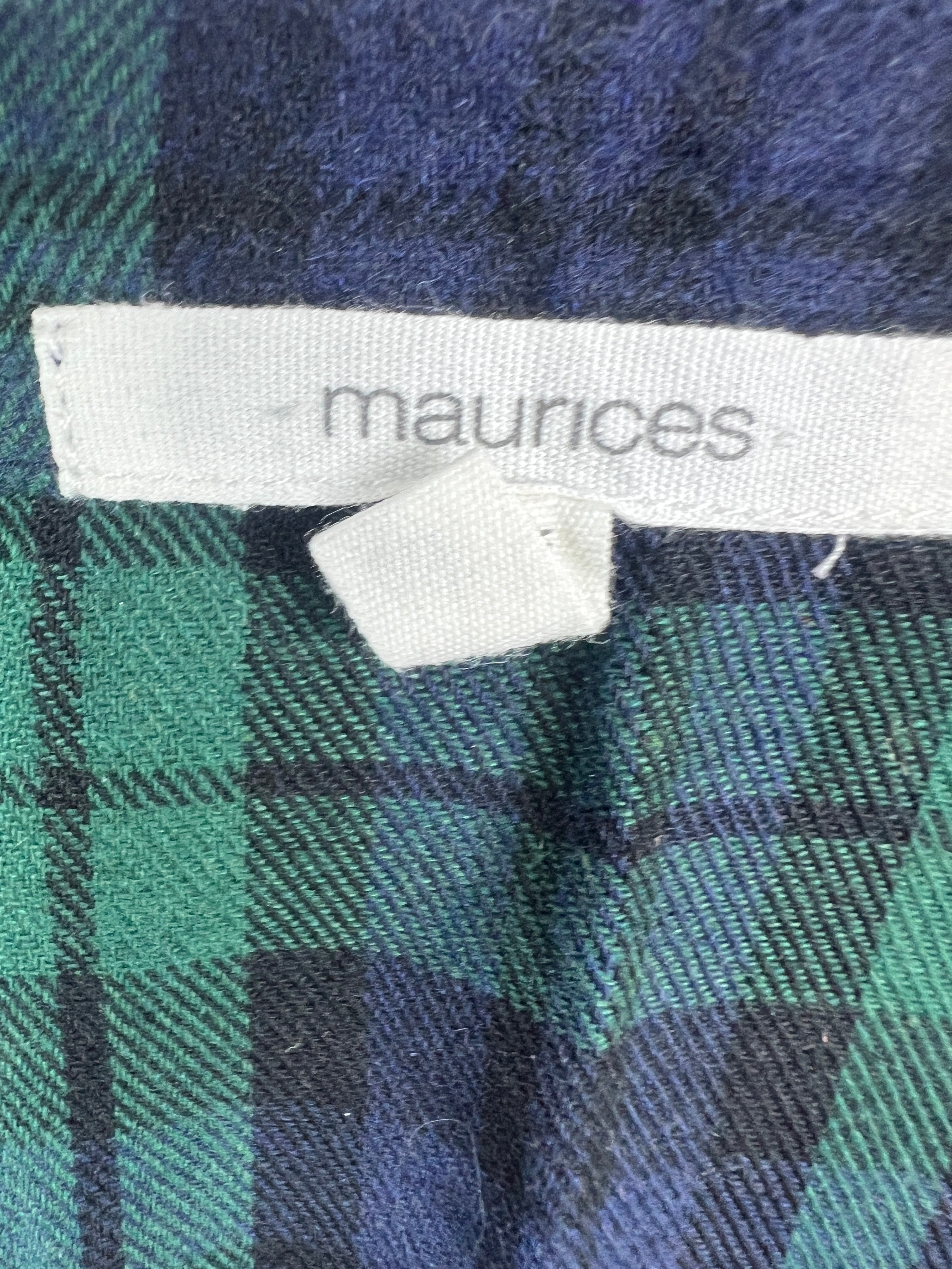 Maurices Shirt (Women) (Small-Medium)