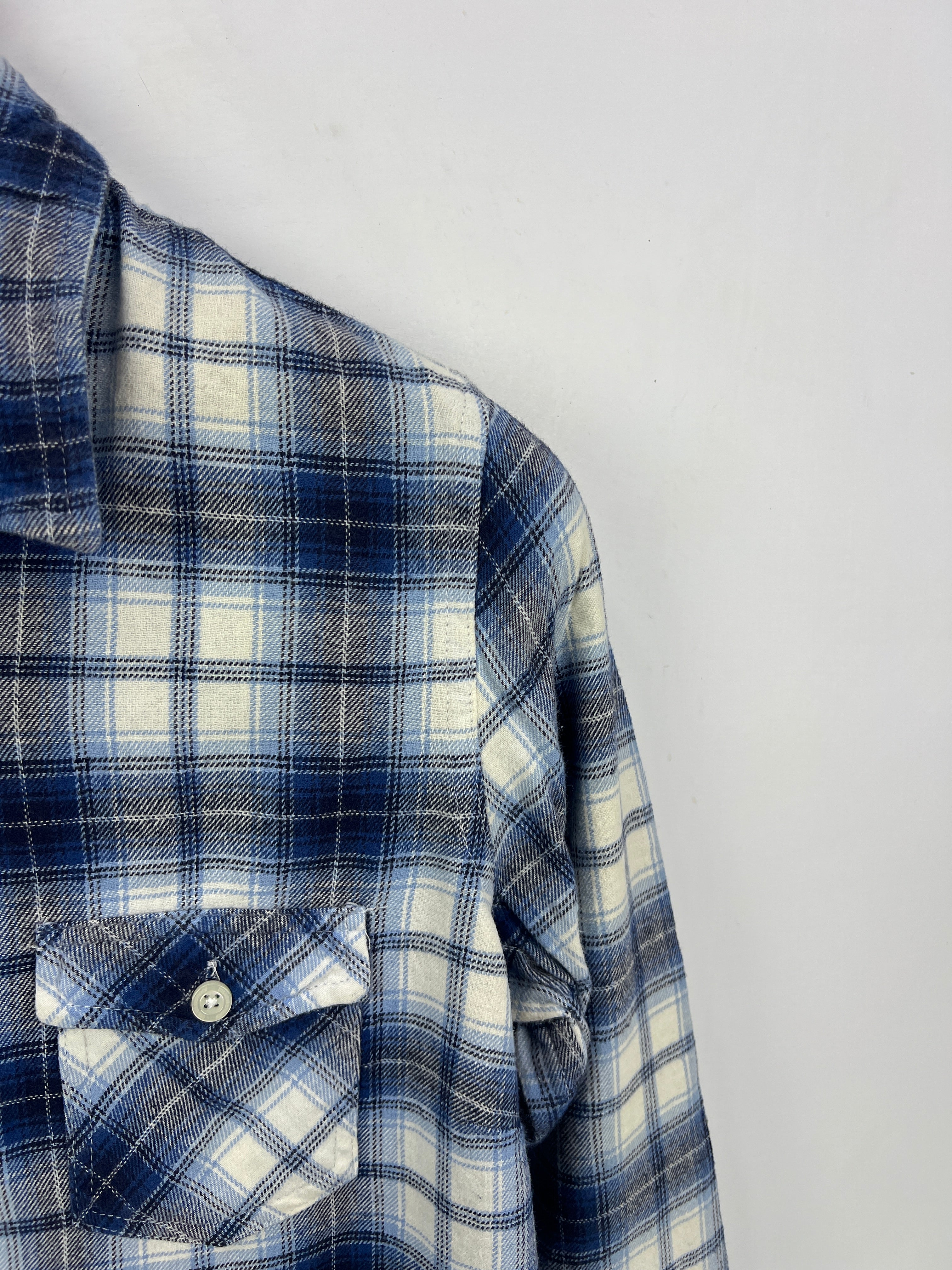 Vintage Shirt (Women) (Small-Medium)