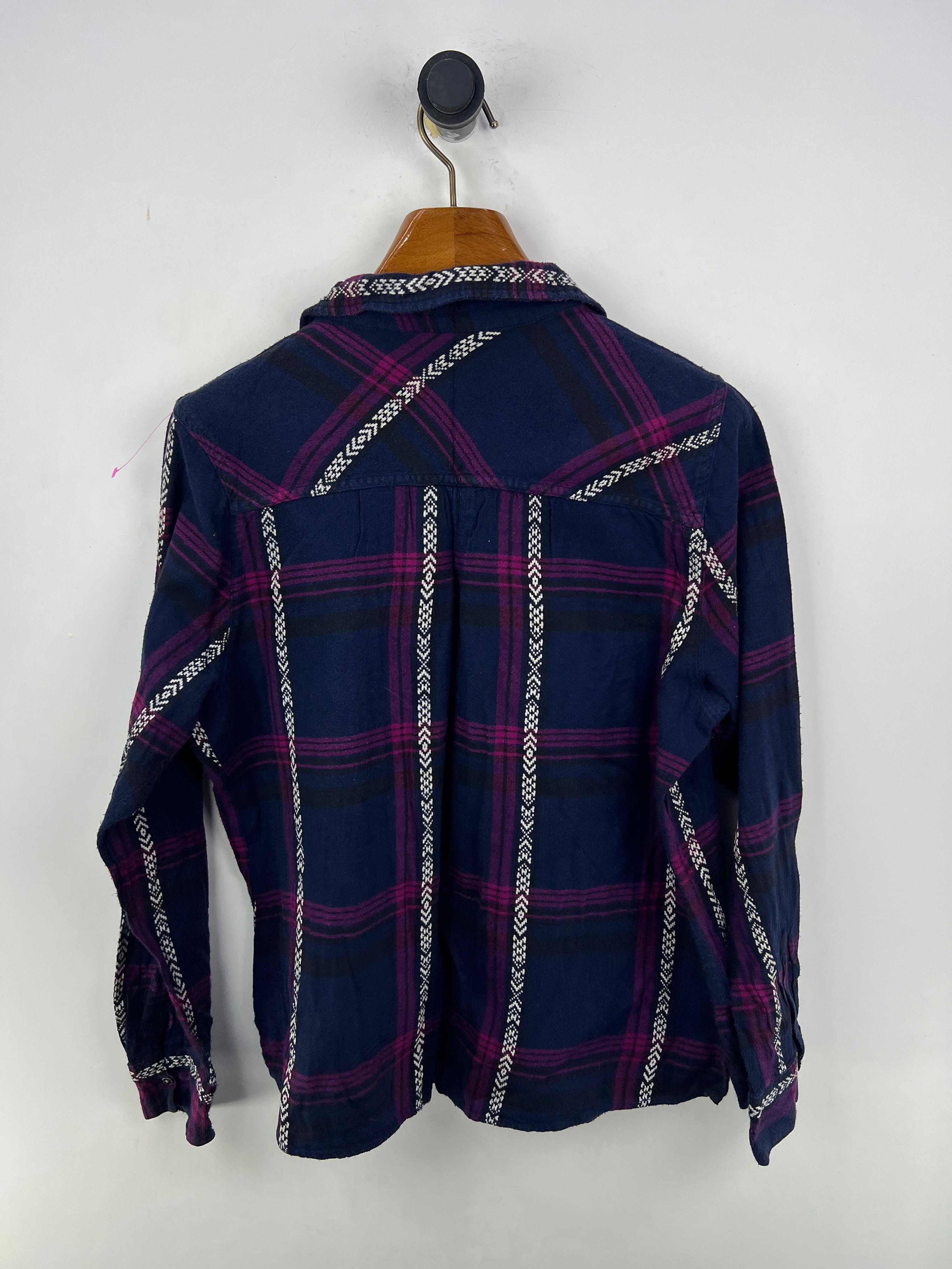 Maurices Shirt (Women) (Medium)
