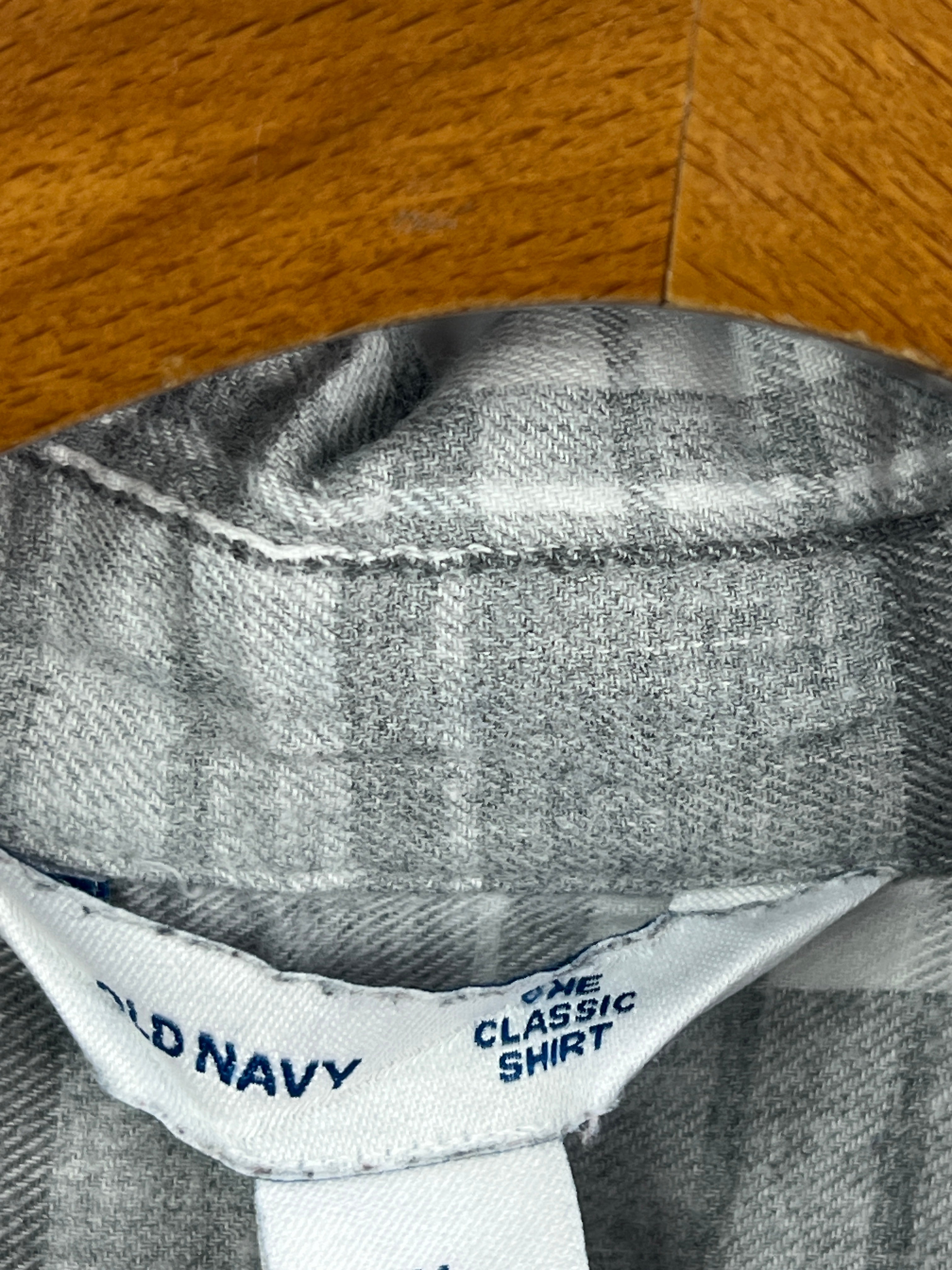 Old Navy Shirt (Women) (Medium-Large)