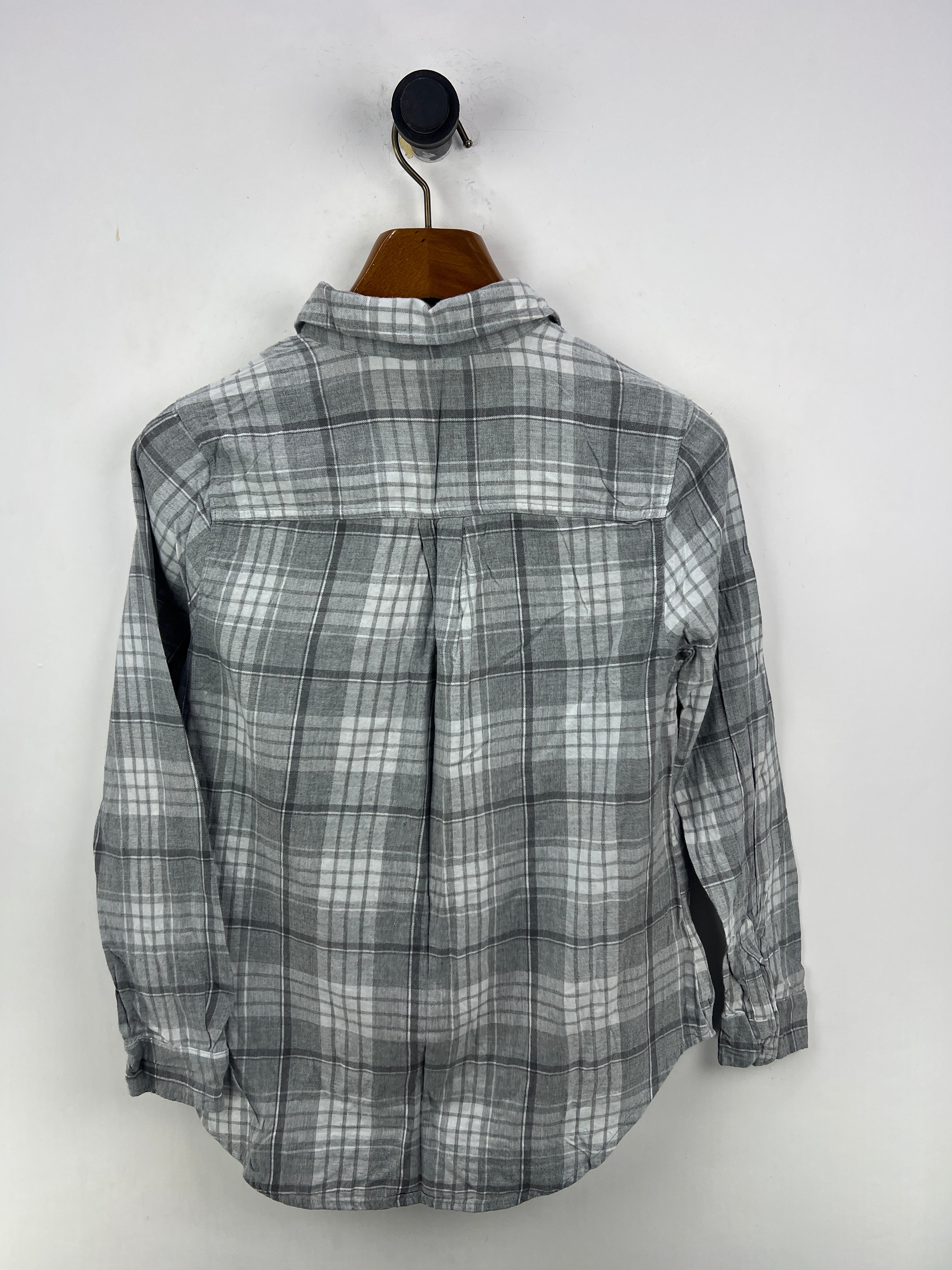 Old Navy Shirt (Women) (Medium-Large)