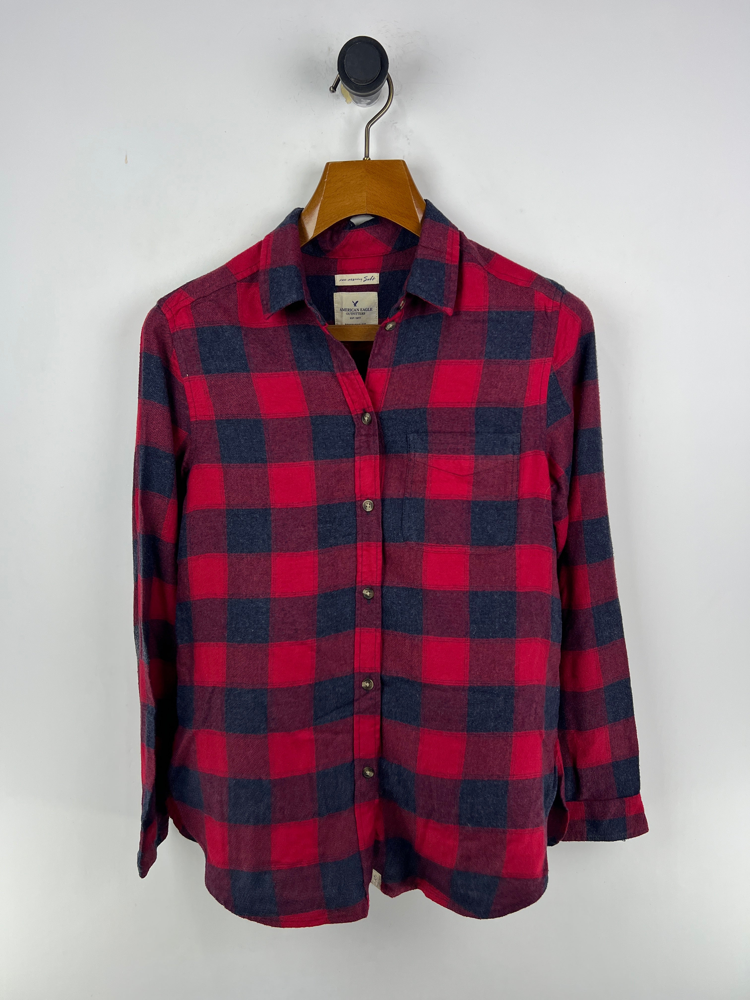 American Eagle Shirt (Women) (Medium)