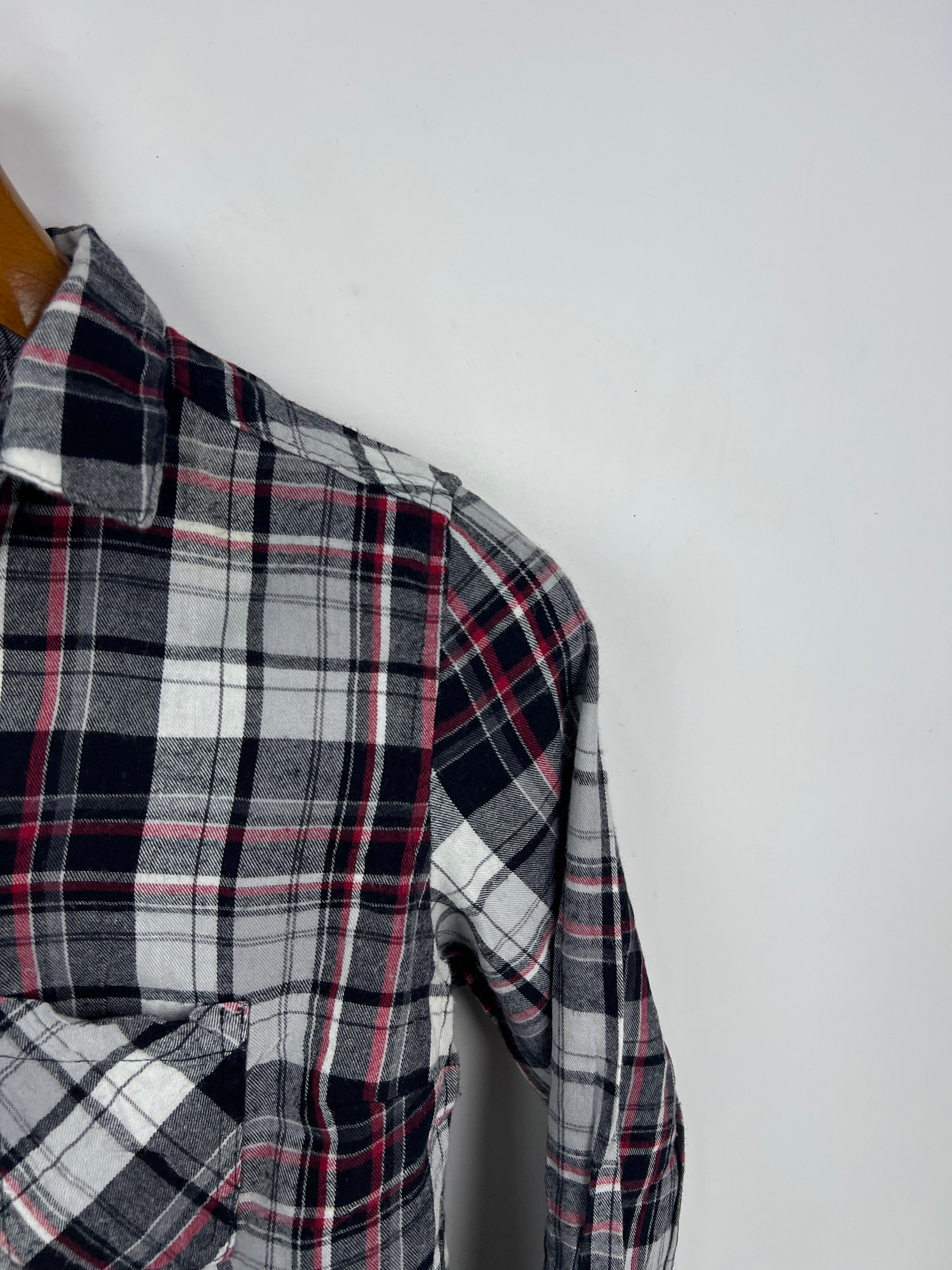 Street Wear Shirt (Women) (Small-Medium)