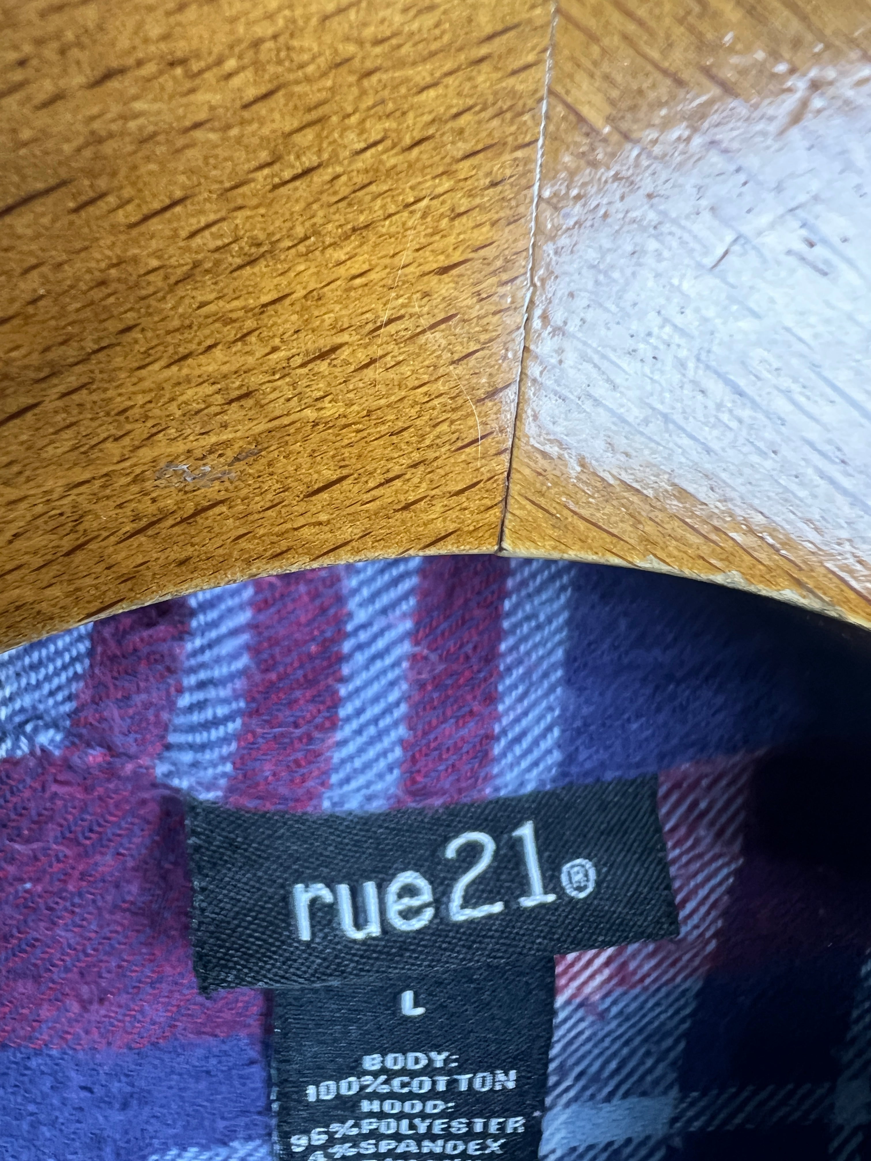 Rue 21 Shirt (Women) (Medium-Large)