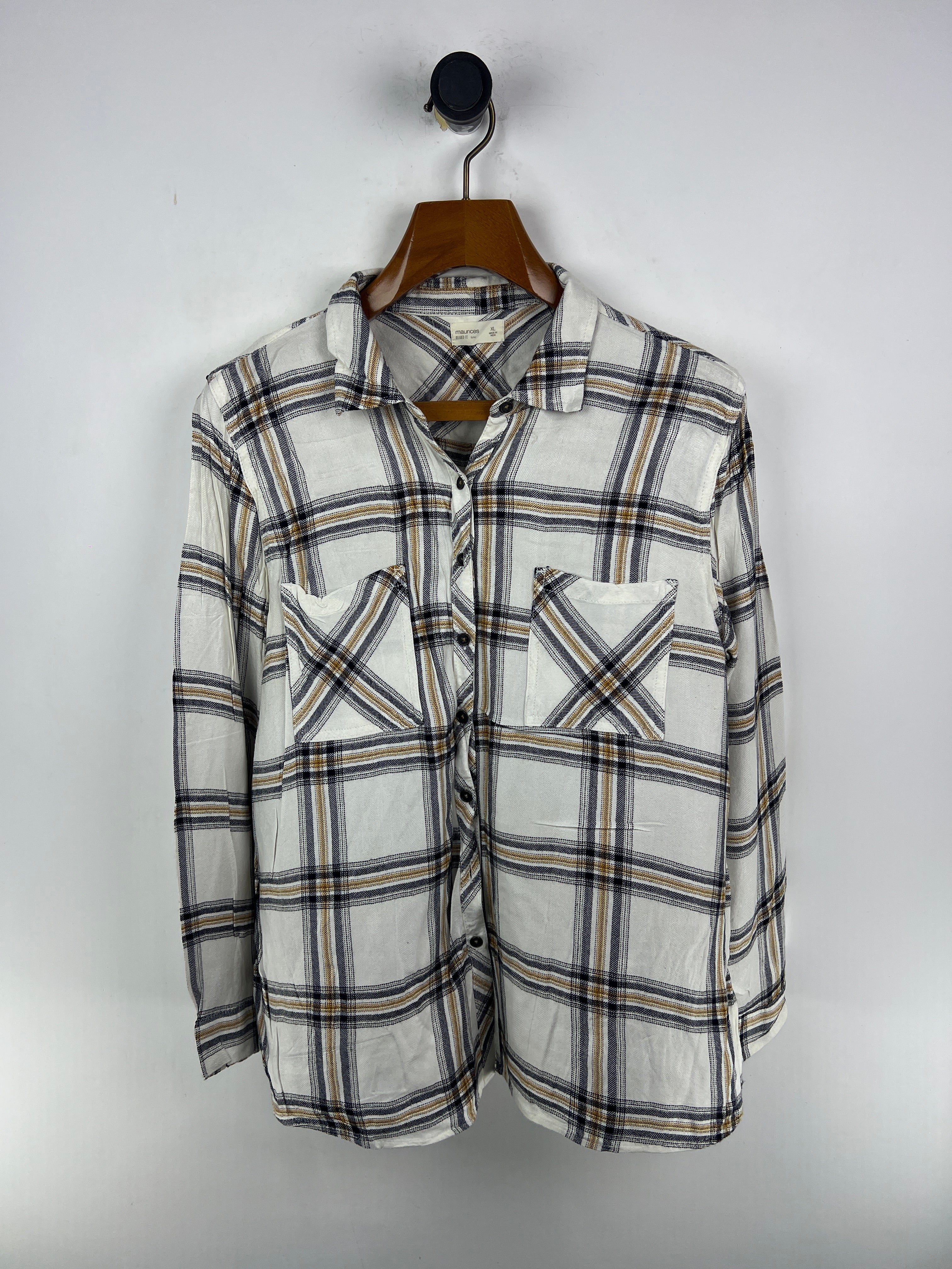 Maurices Shirt (Women) (X-Large)