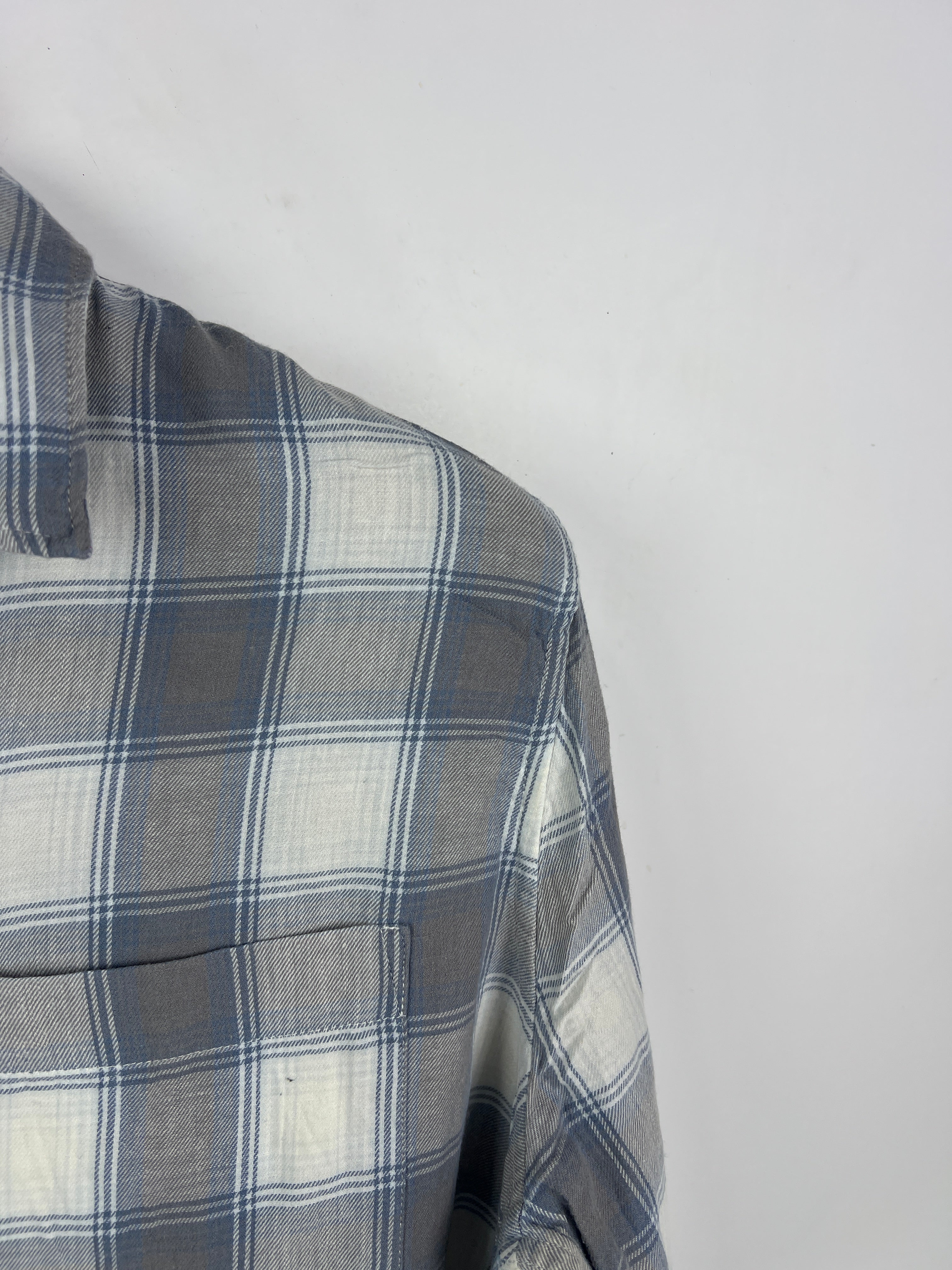 Gap Shirt (Women) (Large)