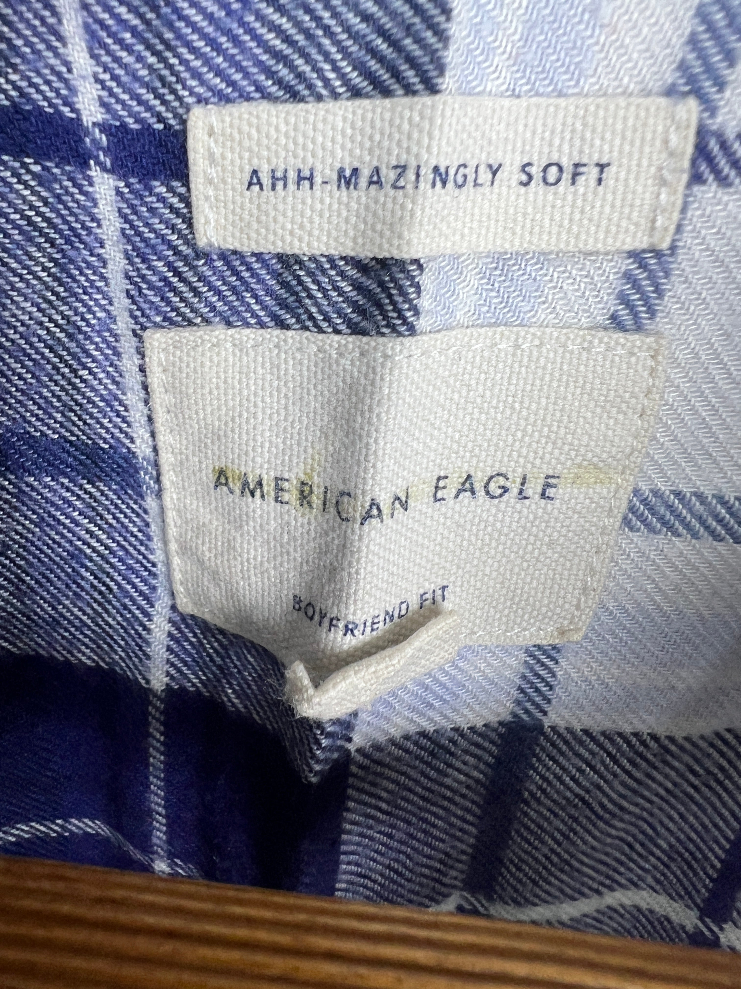 American Eagle Shirt (Women) (Medium-Large)