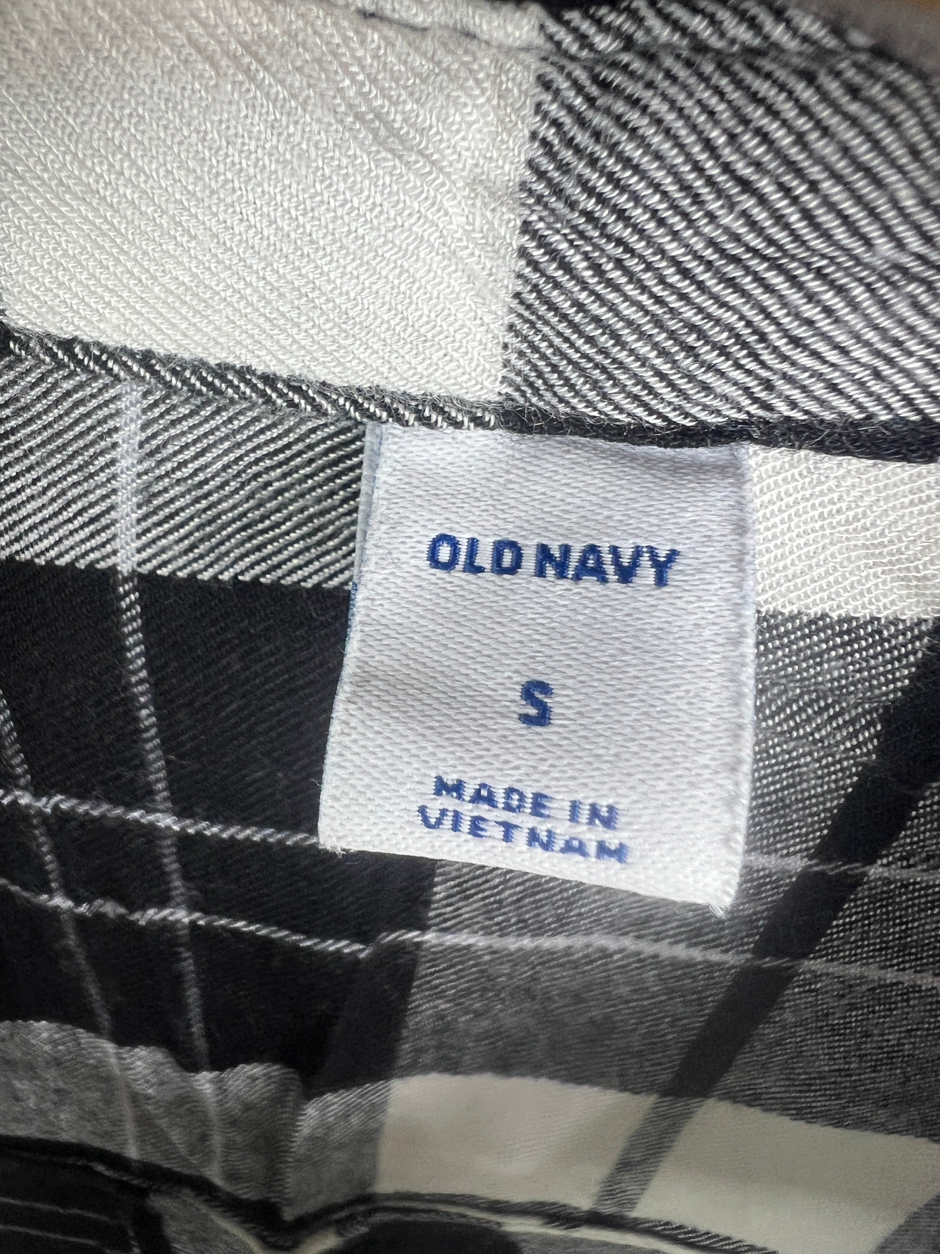 Old Navy Shirt (Women) (Small)