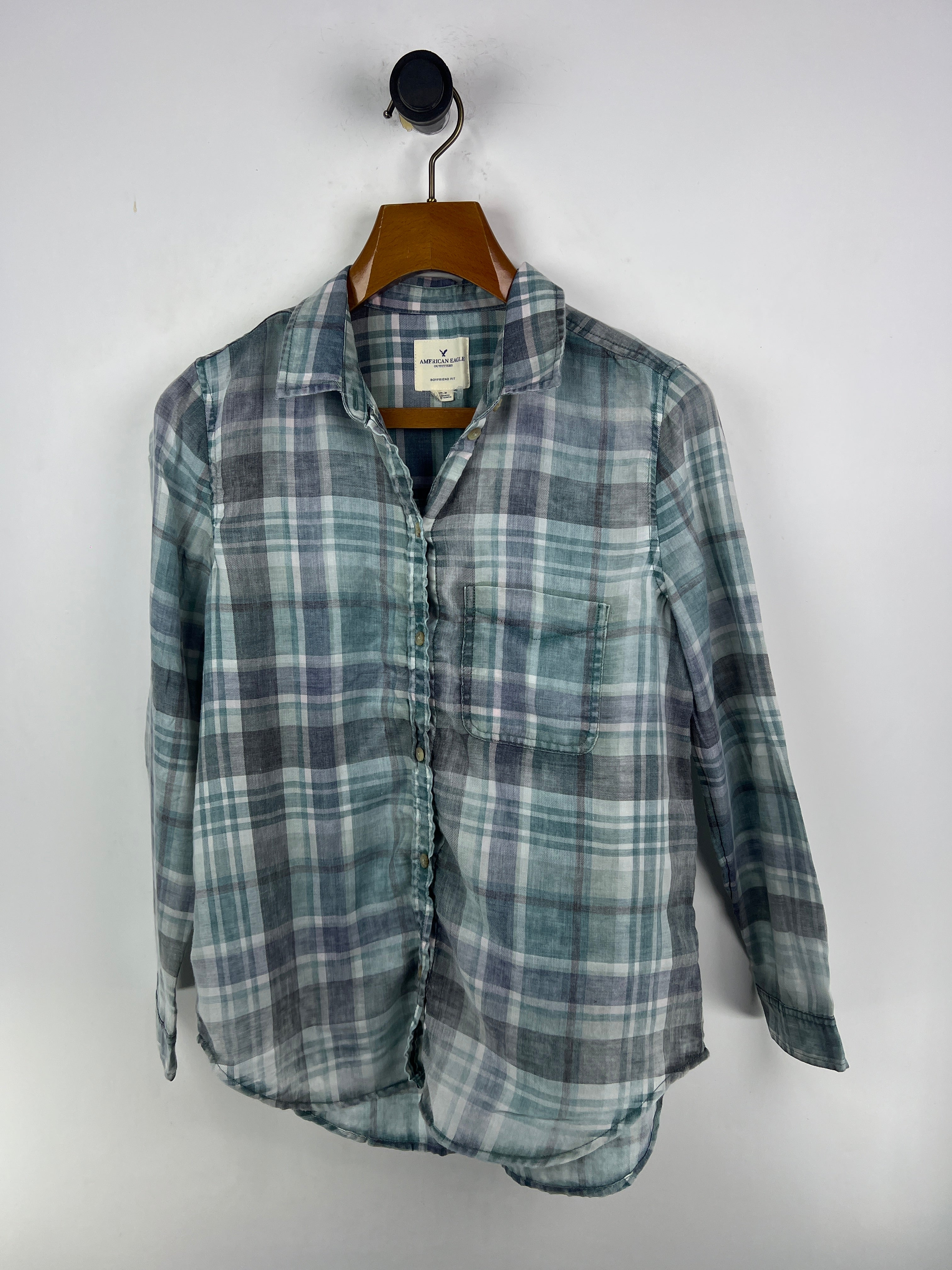 American Eagle Shirt (Women) (Small-Medium)
