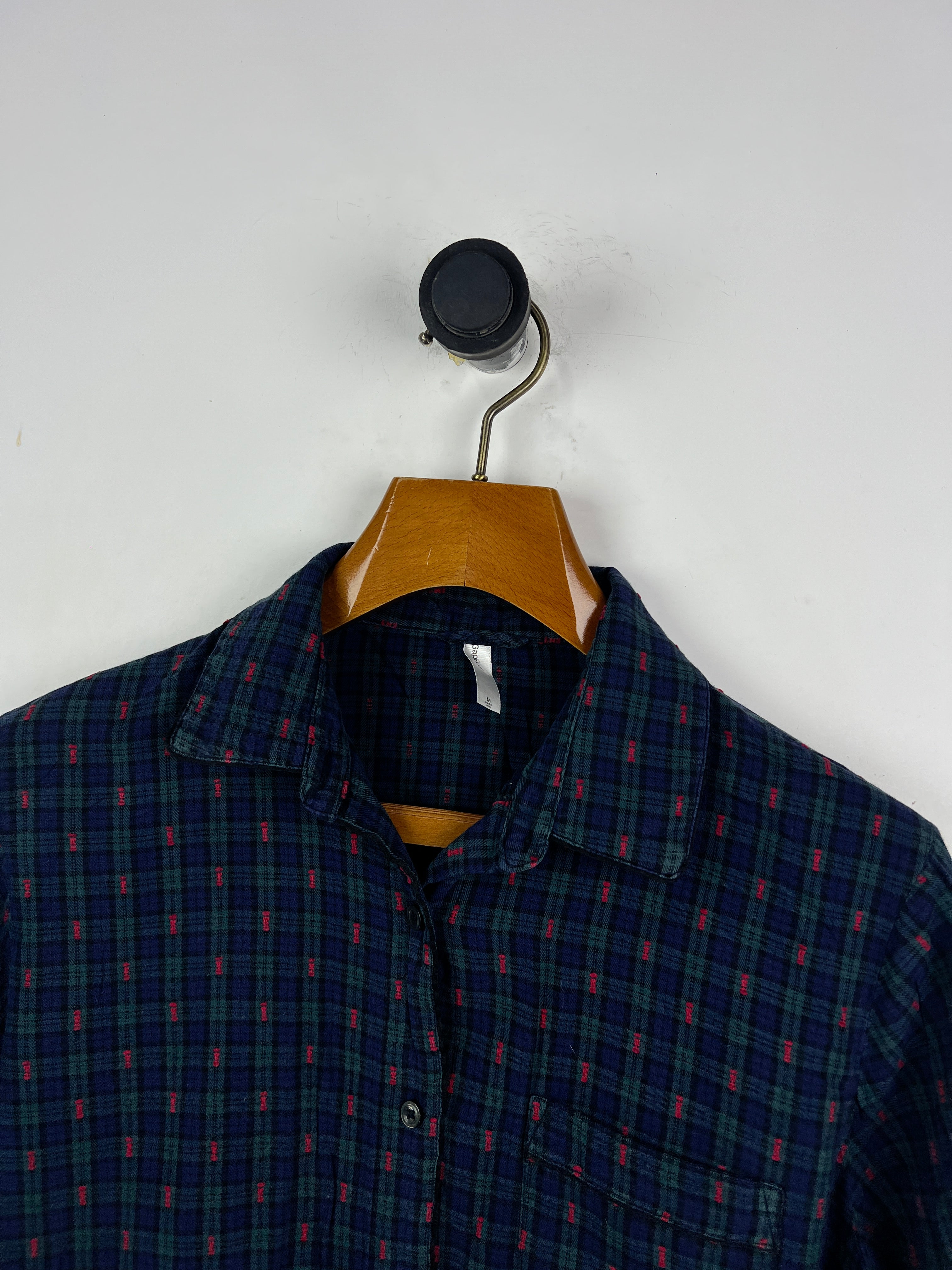 Gap Shirt (Women) (Medium-Large)
