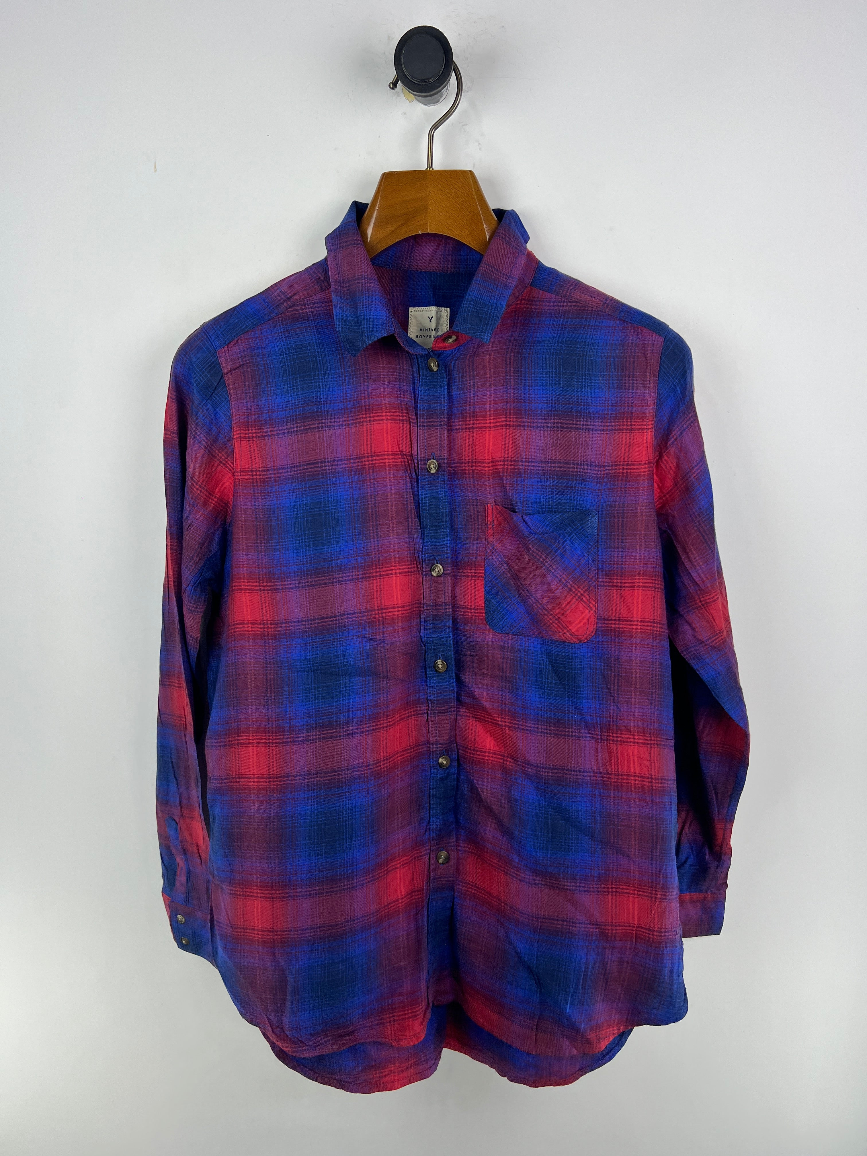 American Eagle Shirt (Women) (Medium-Large)