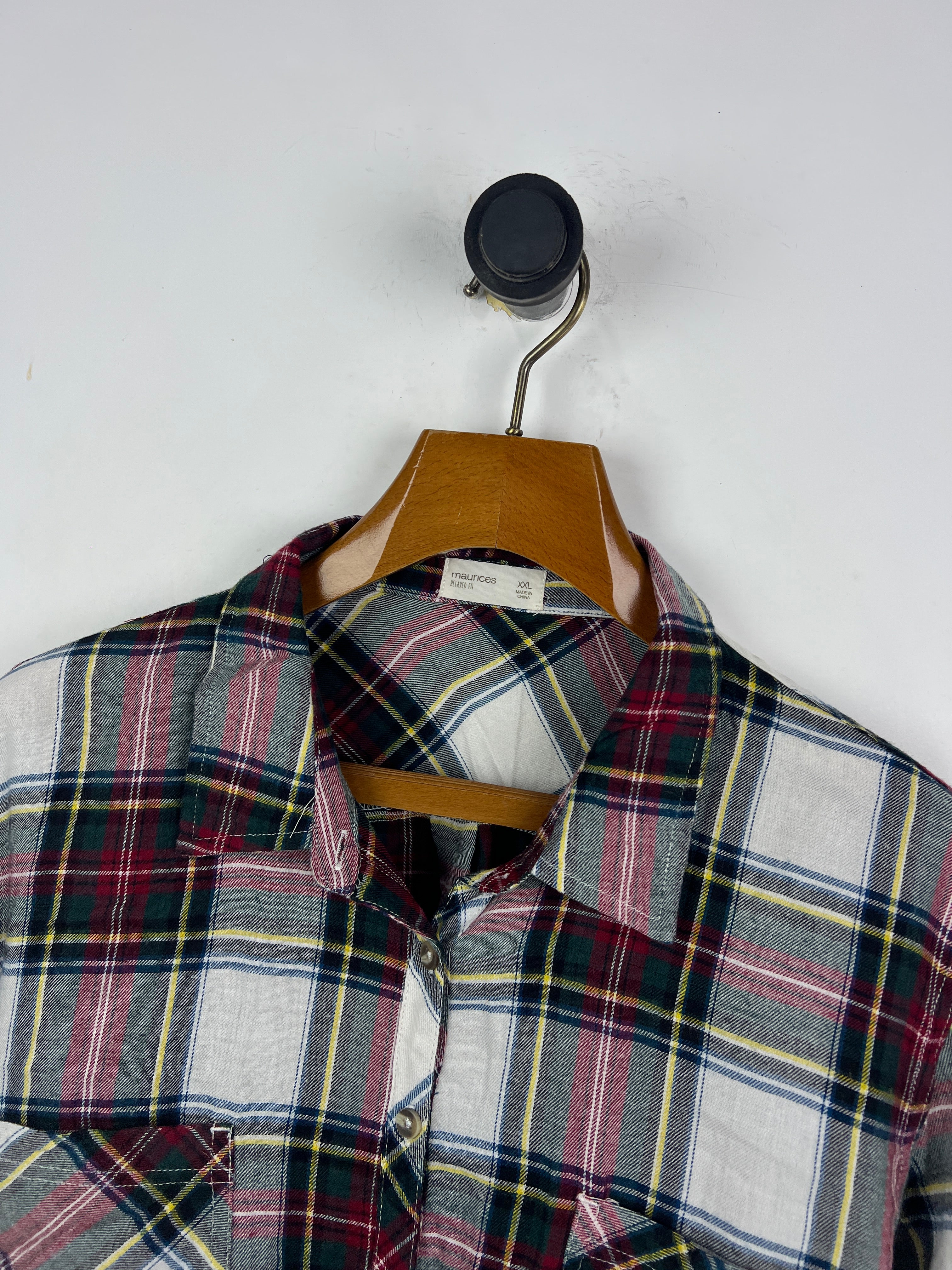 Maurices Shirt (Women) (XX-Large)