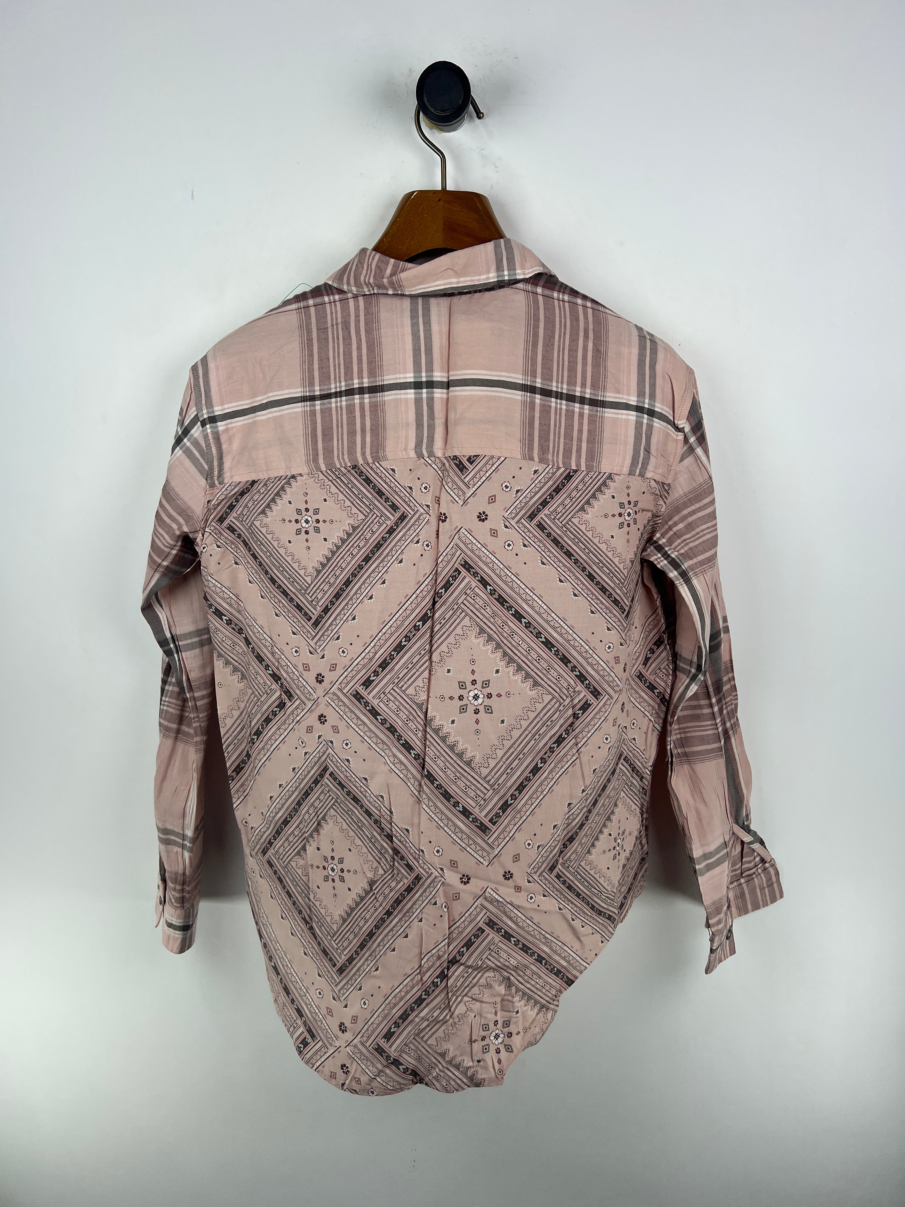 Mudd Shirt (Women) (Small-Medium)