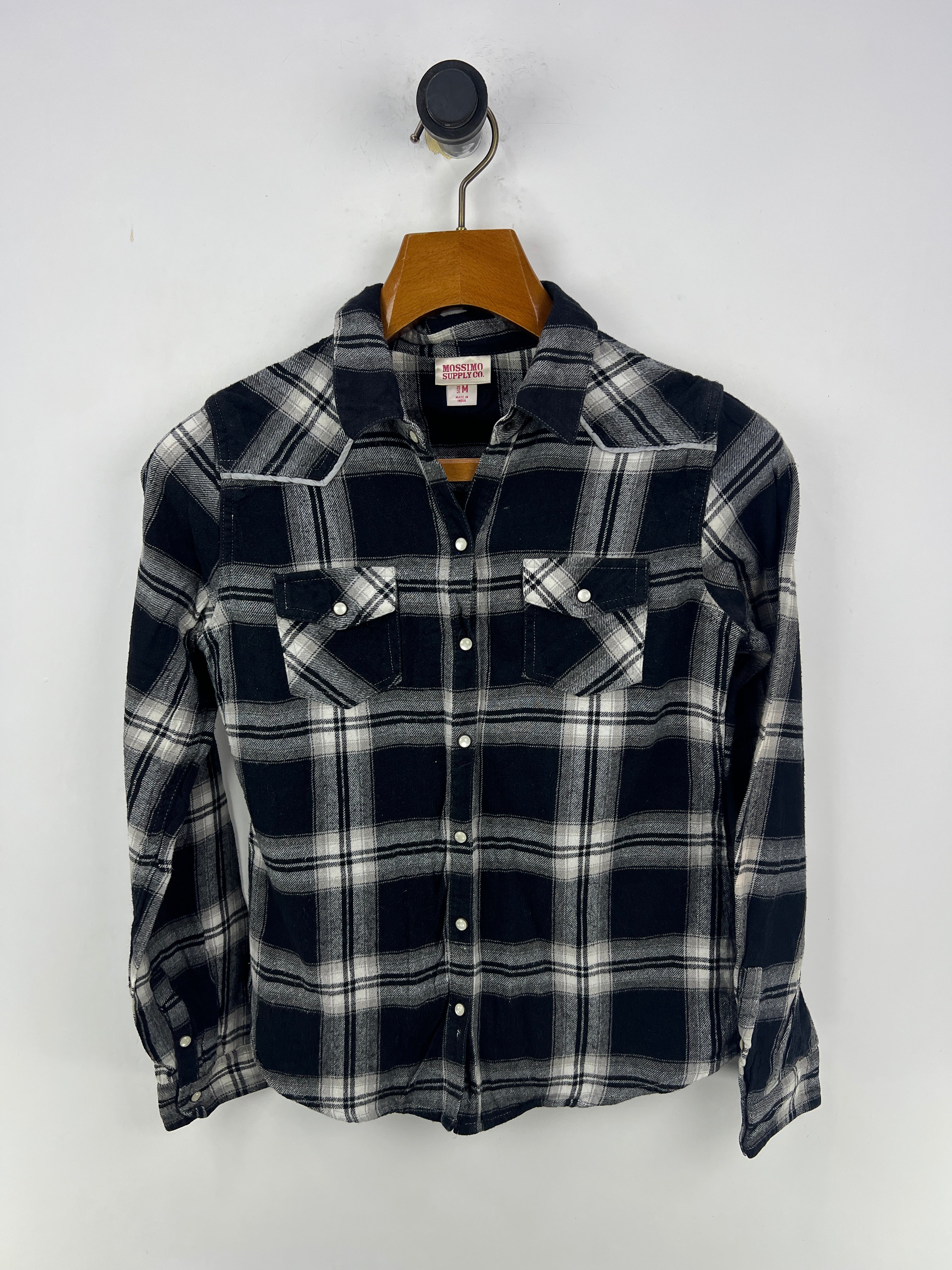 Mossimo Shirt (Women) (Small-Medium)