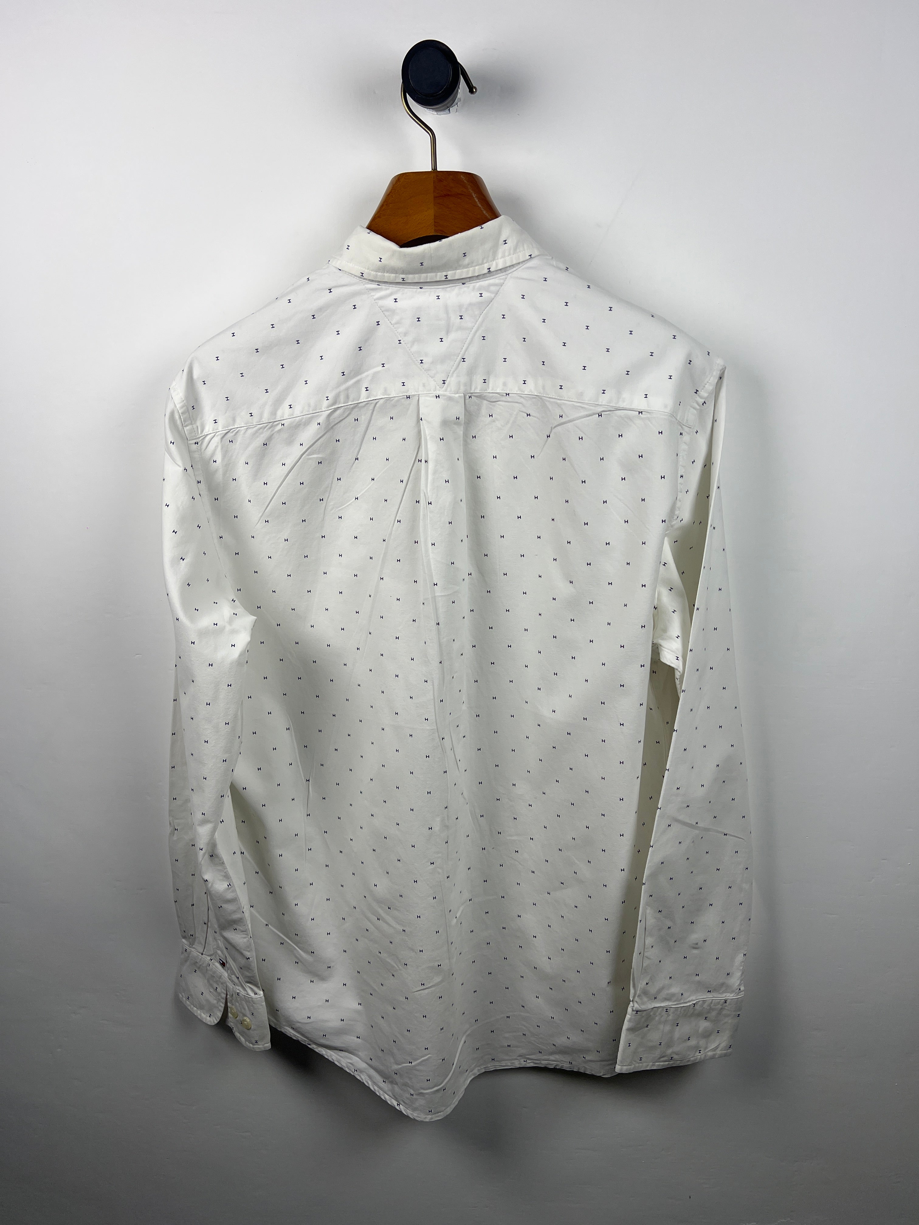 Tommy Hilfiger Shirt (Large)