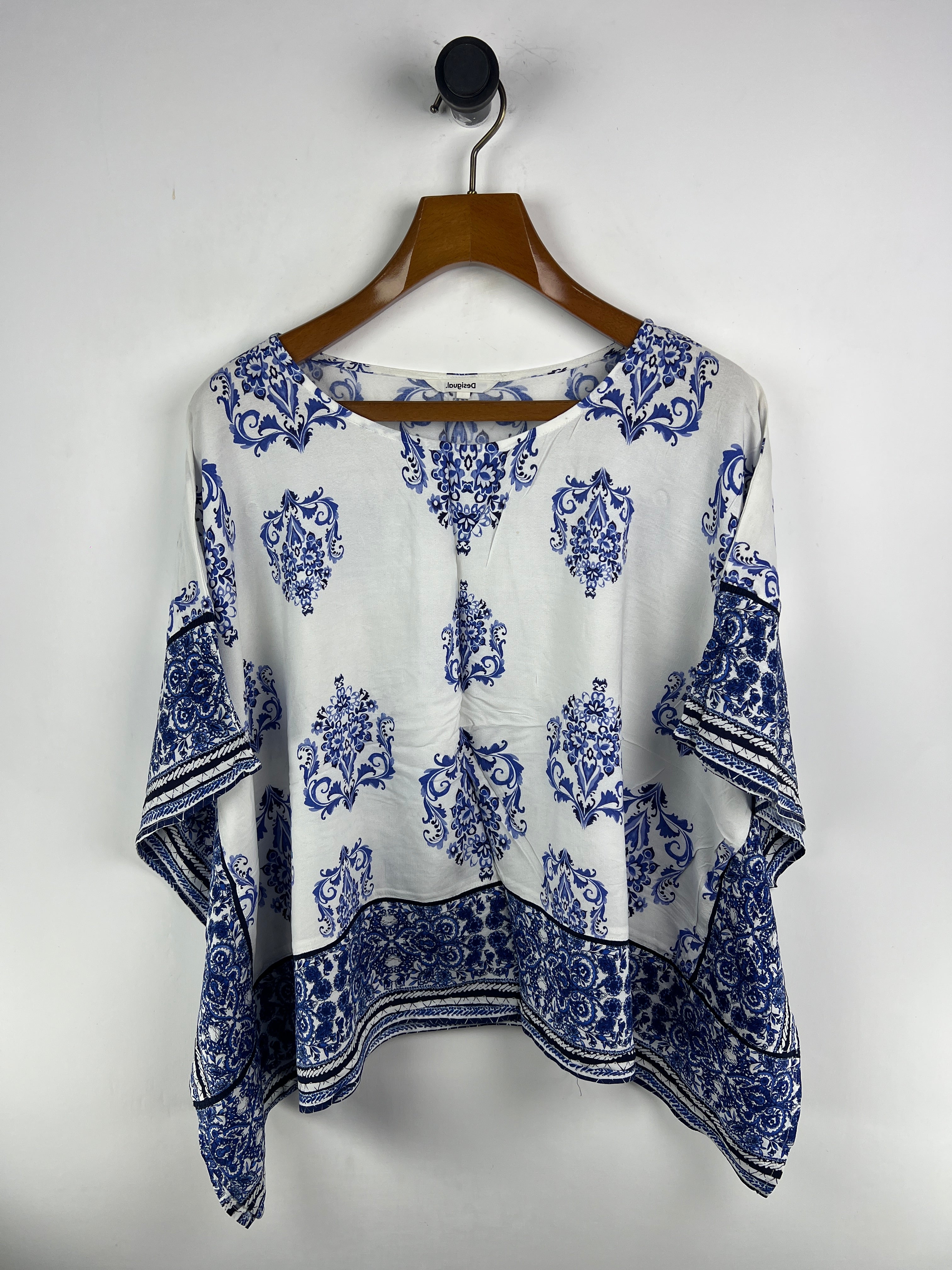 Design Blouse (Women) (Large)