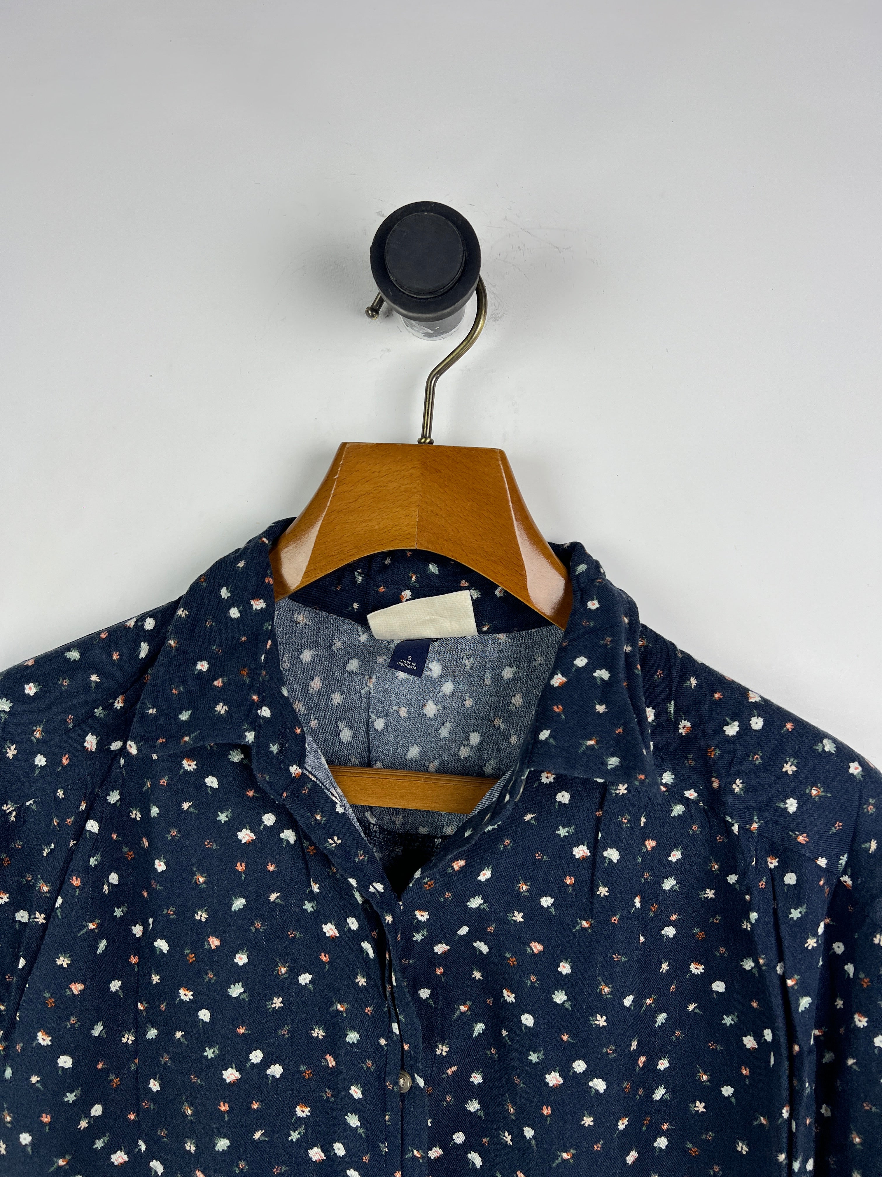 Universal Blouse (Women) (Medium-Large)