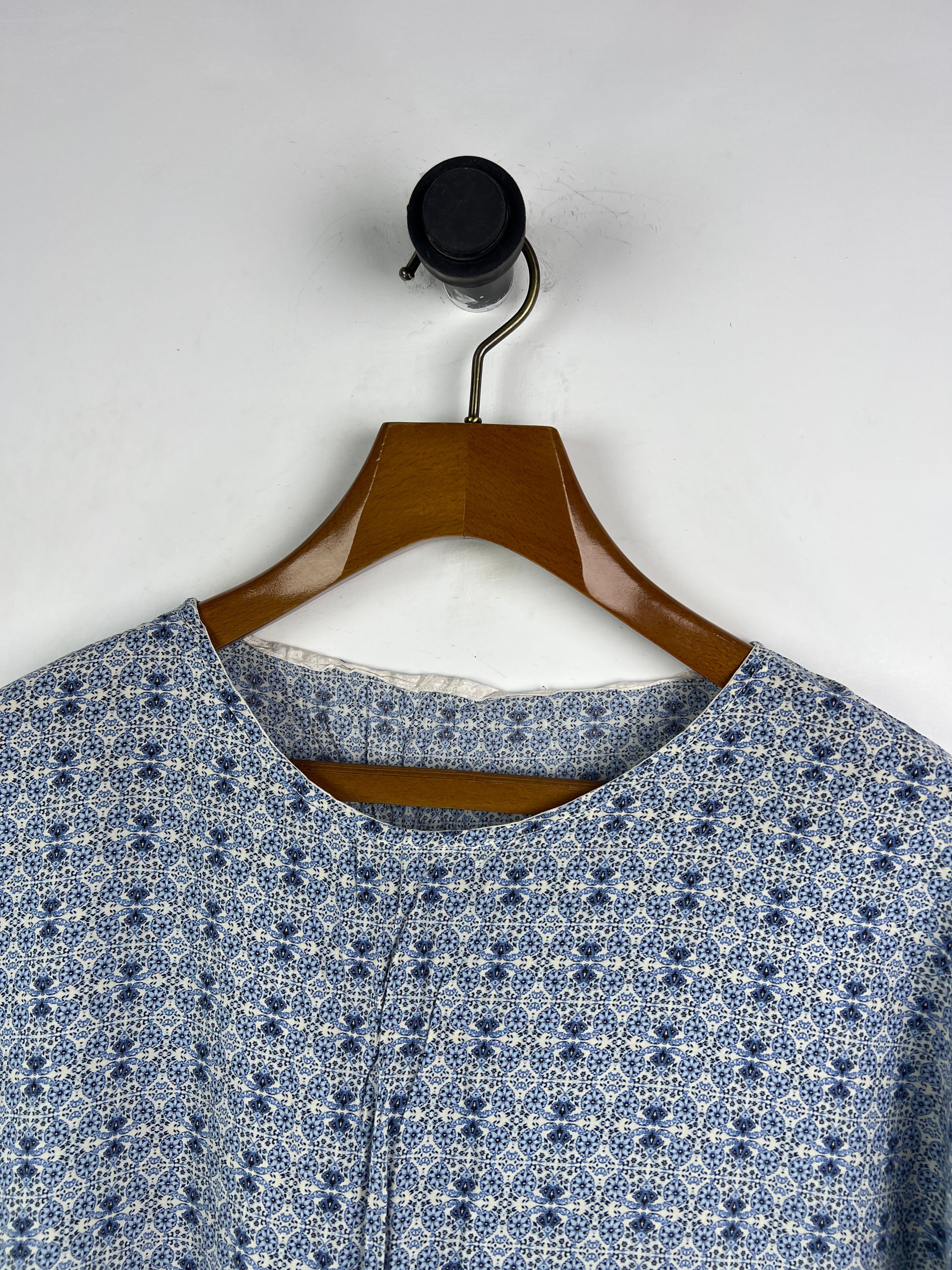 Blouse (Women) (Medium)