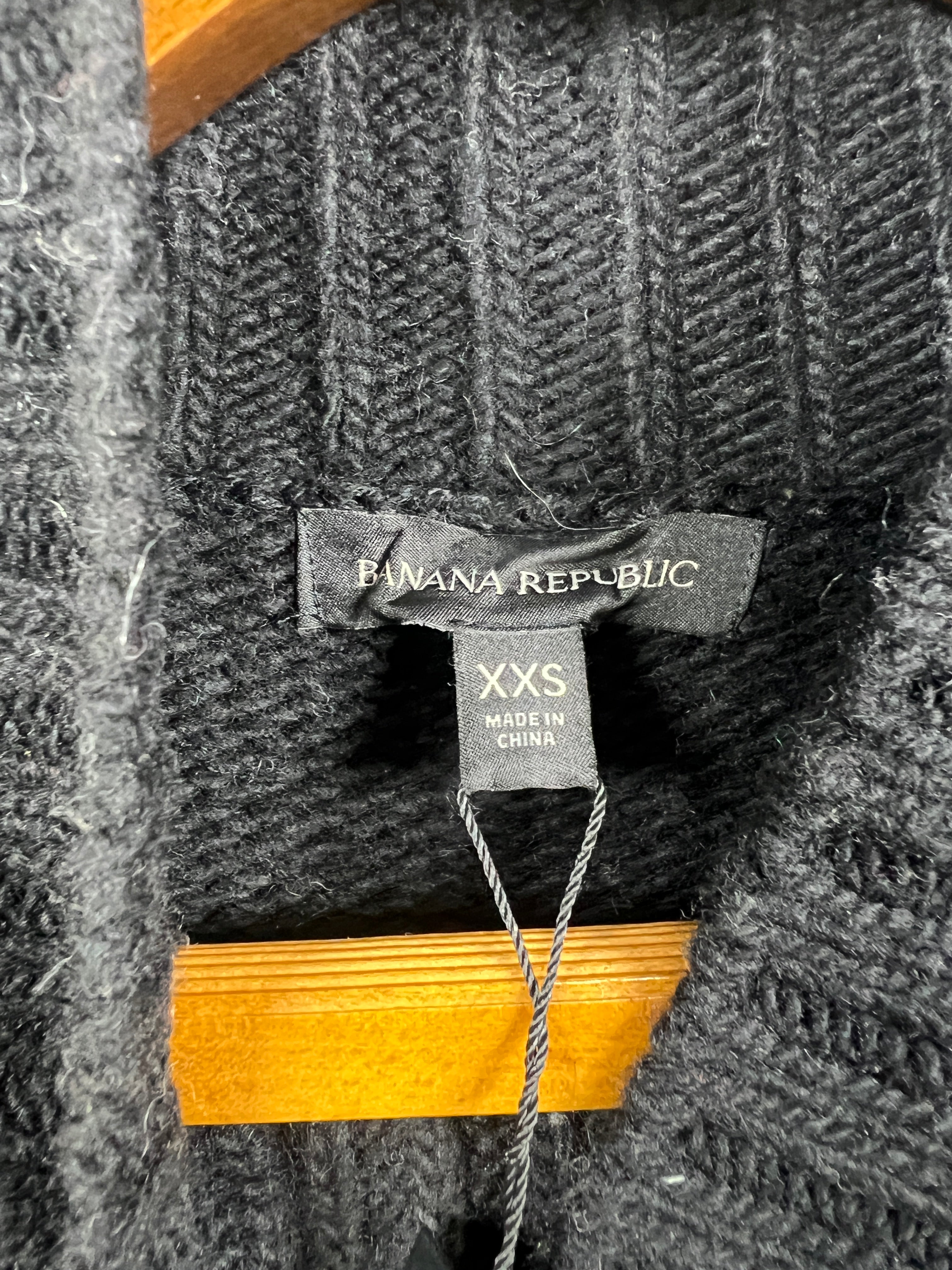 Banana Republic Merino Turtle Neck Sweater (X-Small)